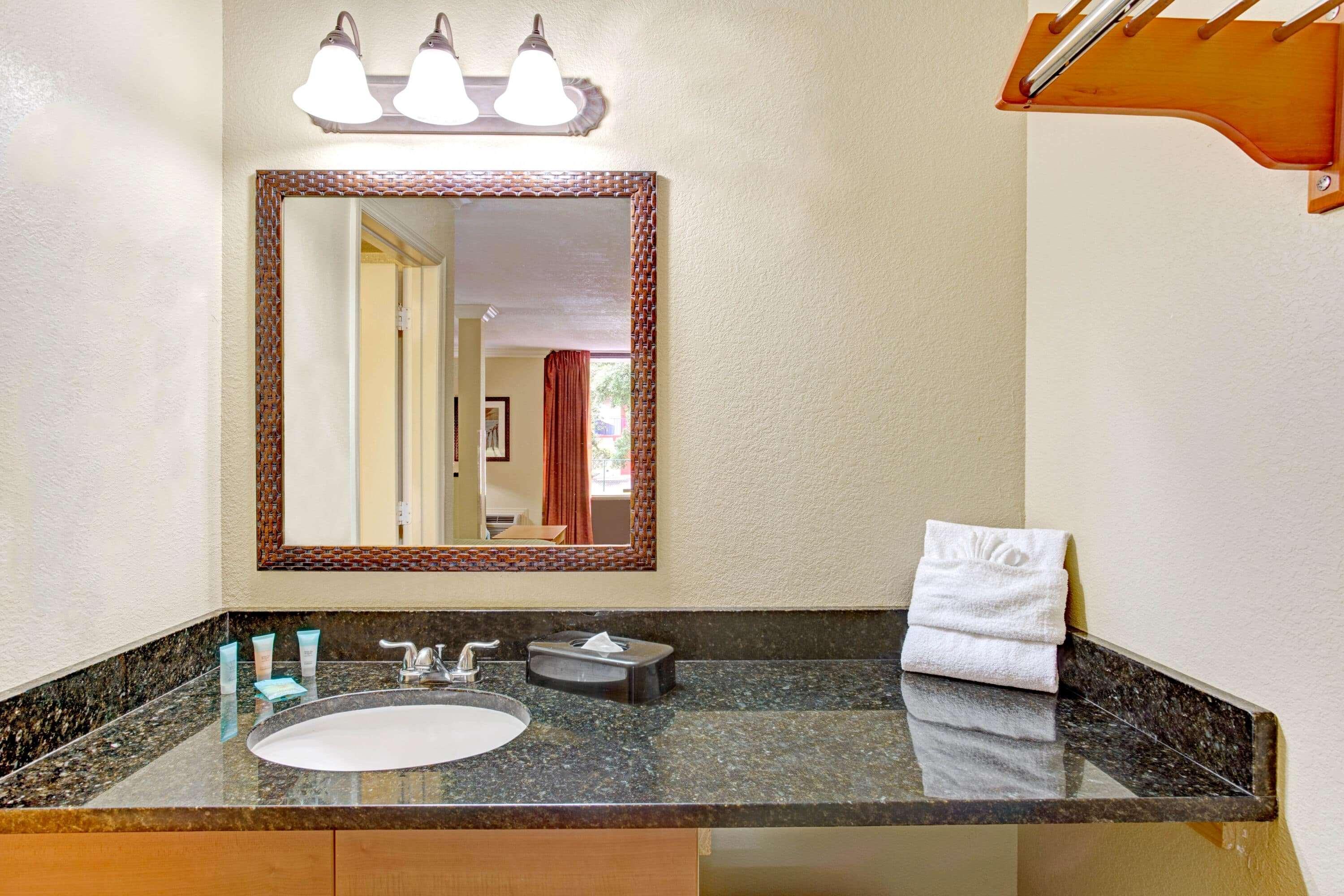 Hotel Days By Wyndham West Kissimmee