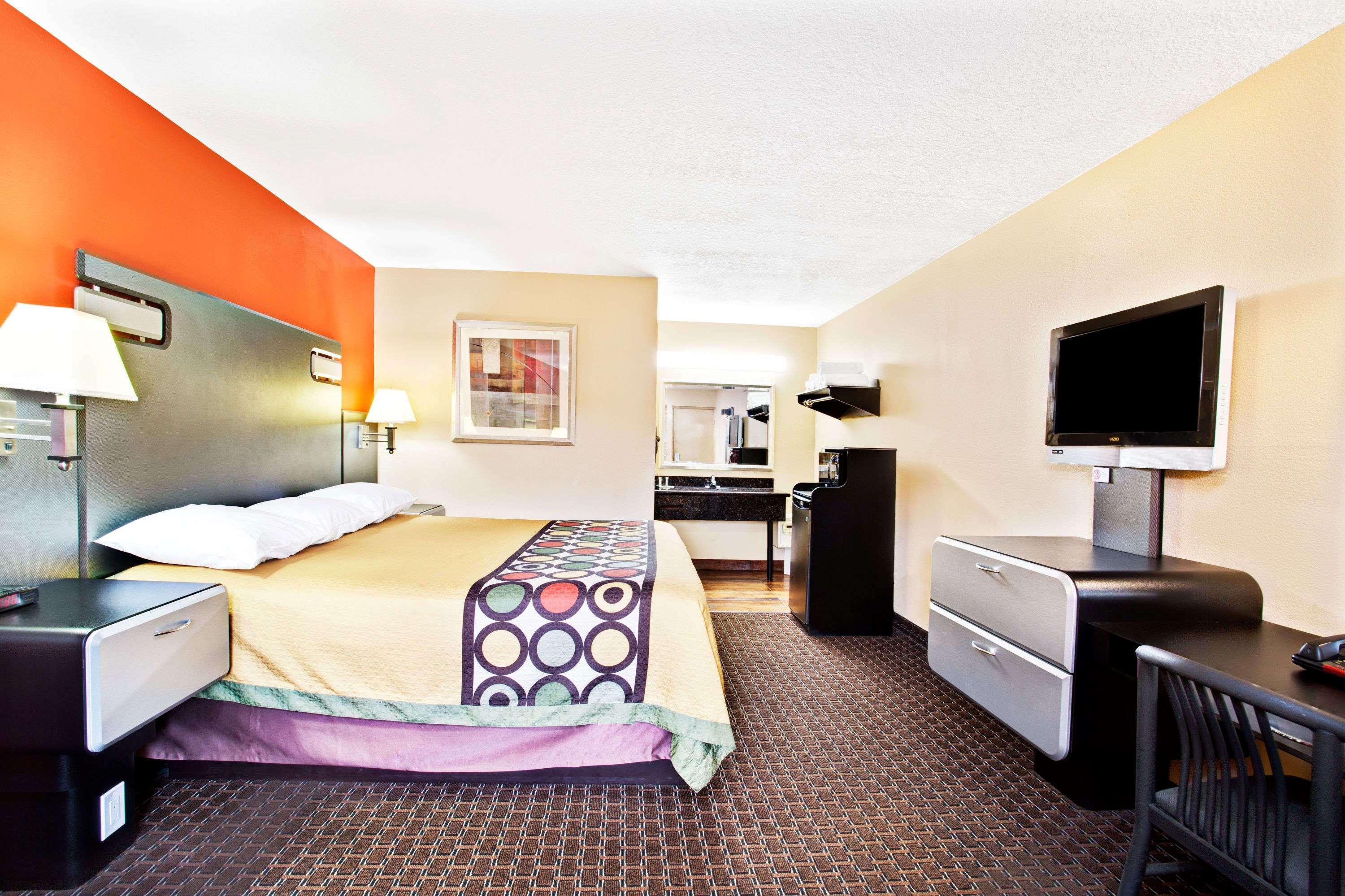 Super 8 By Wyndham Kissimmee/maingate/orlando Area Hotel Celebration