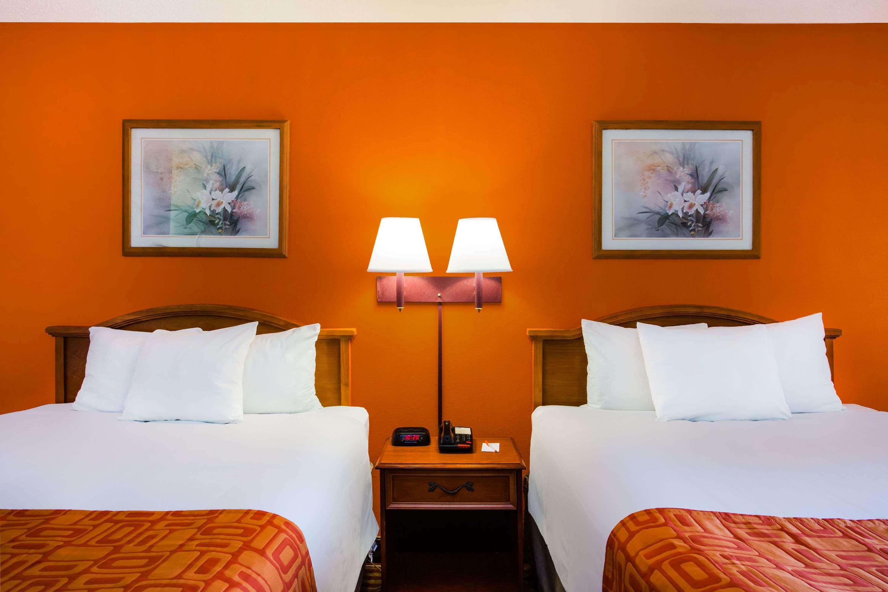 Motel Howard Johnson By Wyndham 2*