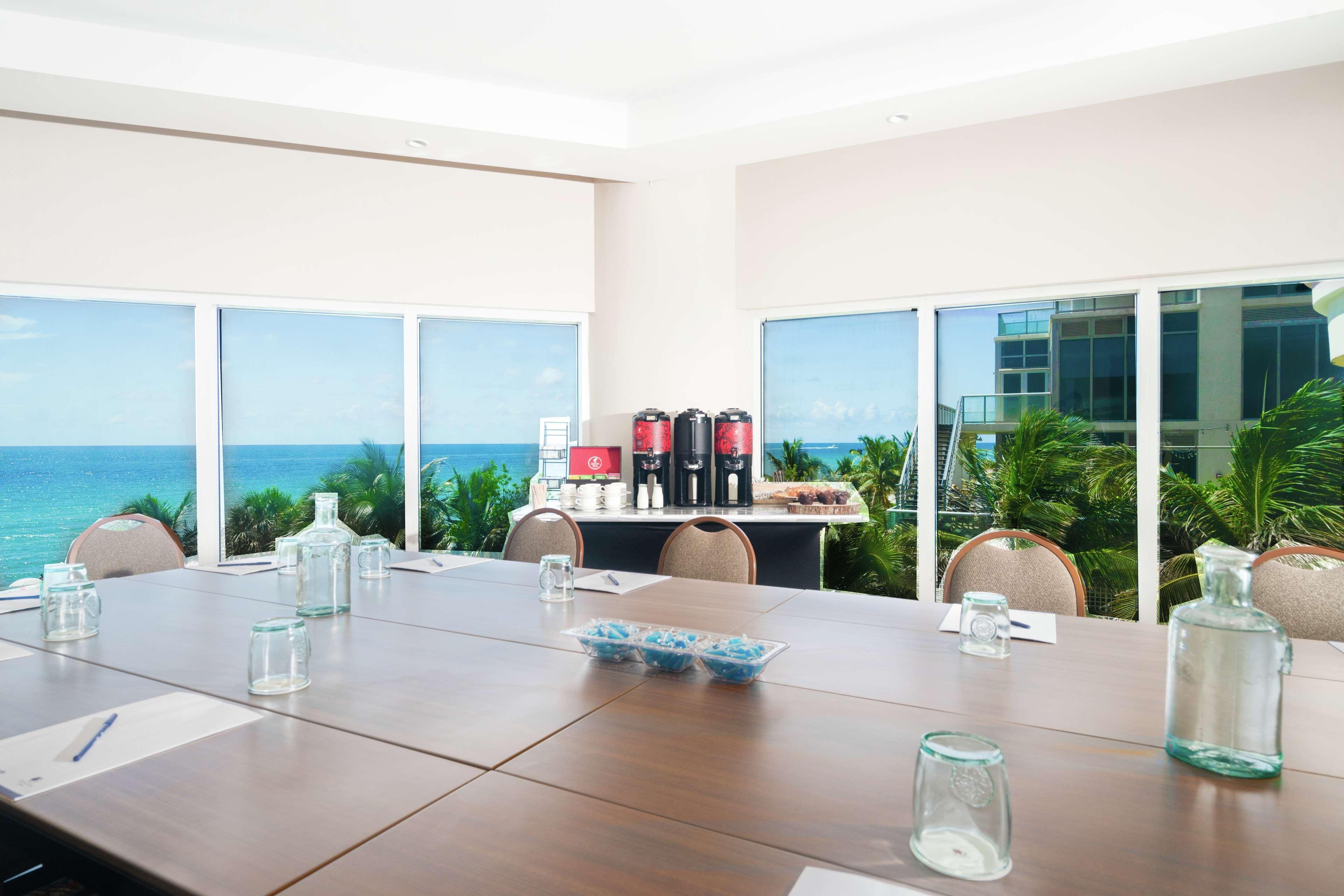 Doubletree By Hilton Ocean Point - North Miami Resort 4*