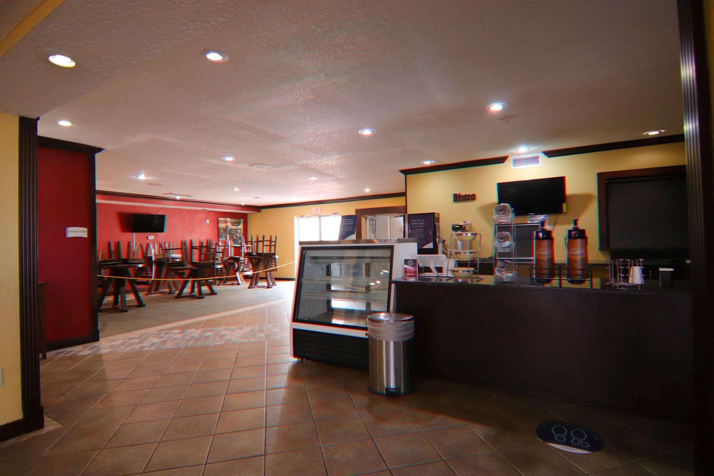 Ramada By Wyndham Orlando South 3*