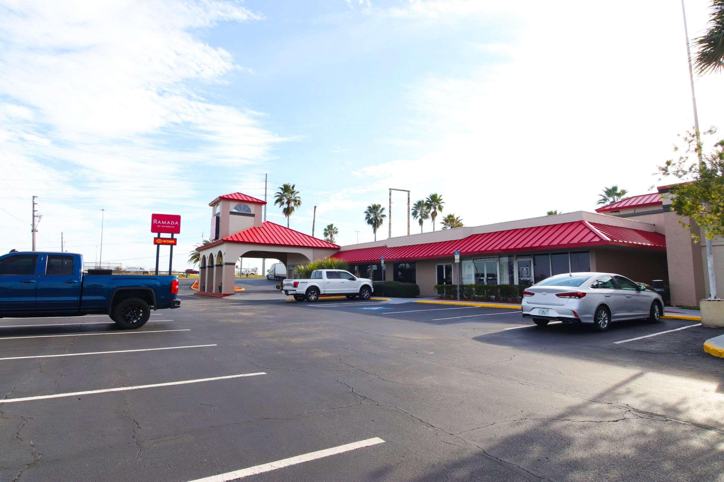 Ramada By Wyndham Orlando South Hotel Davenport