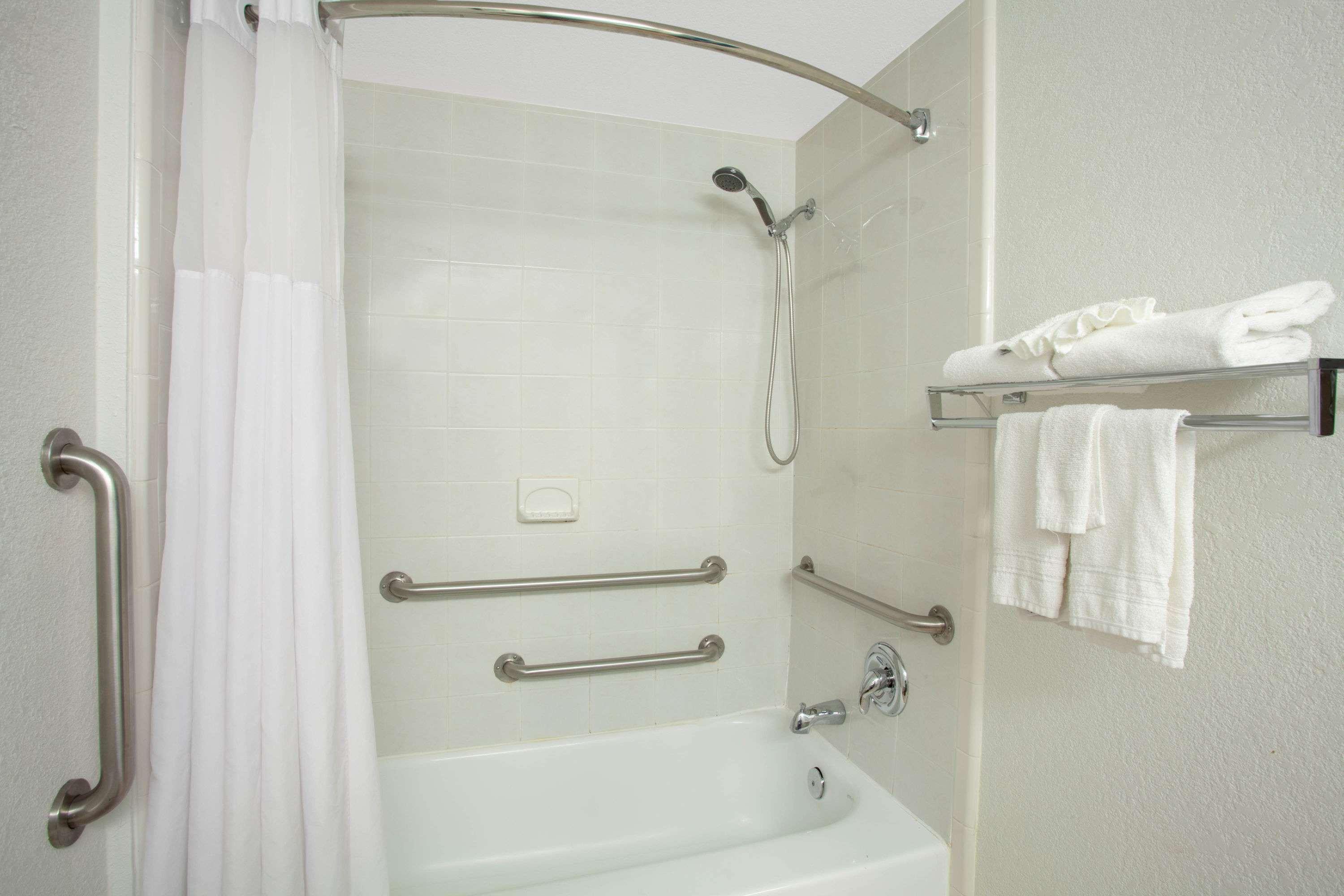 Ramada By Wyndham Orlando South