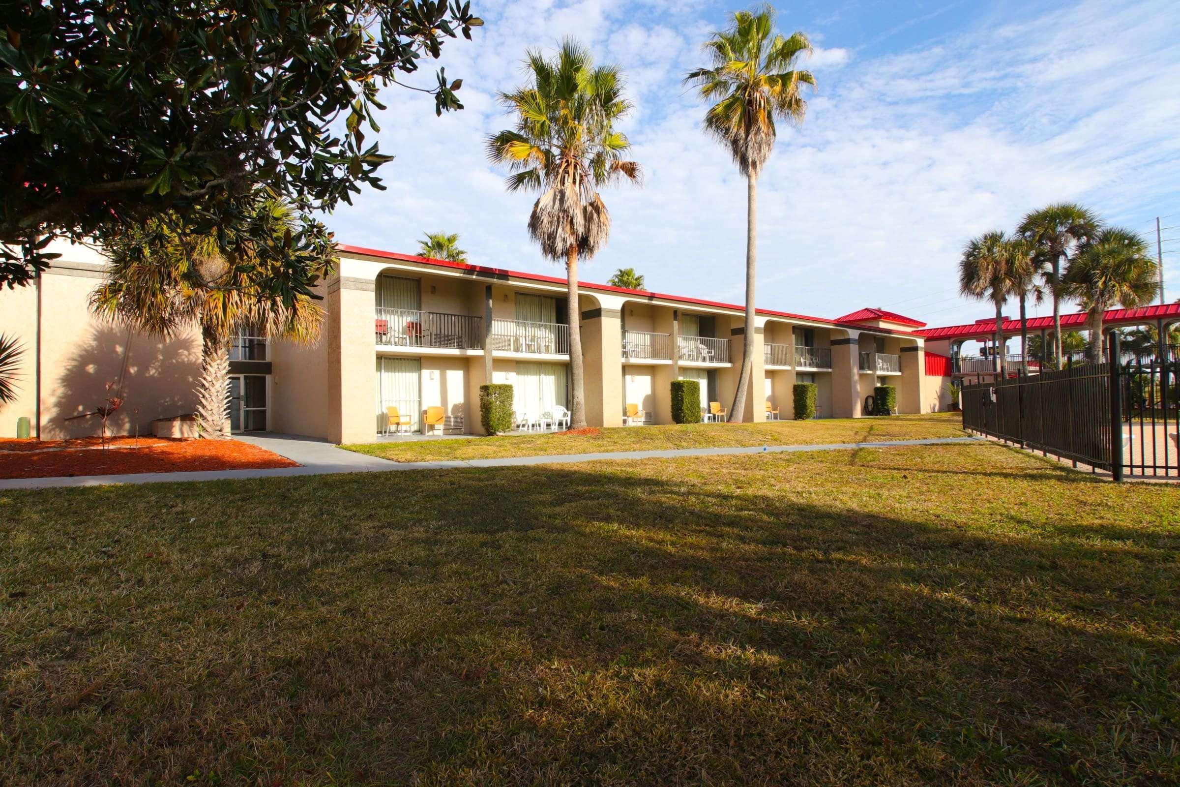 Hotel Ramada By Wyndham Orlando South