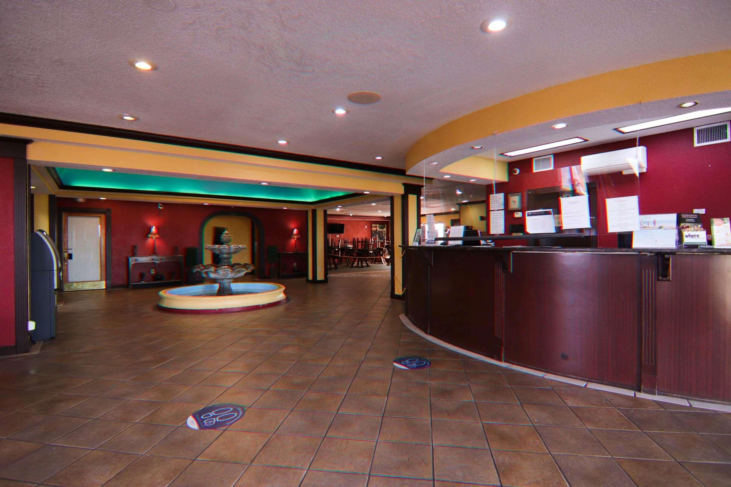 Ramada By Wyndham Orlando South Hotel 3*
