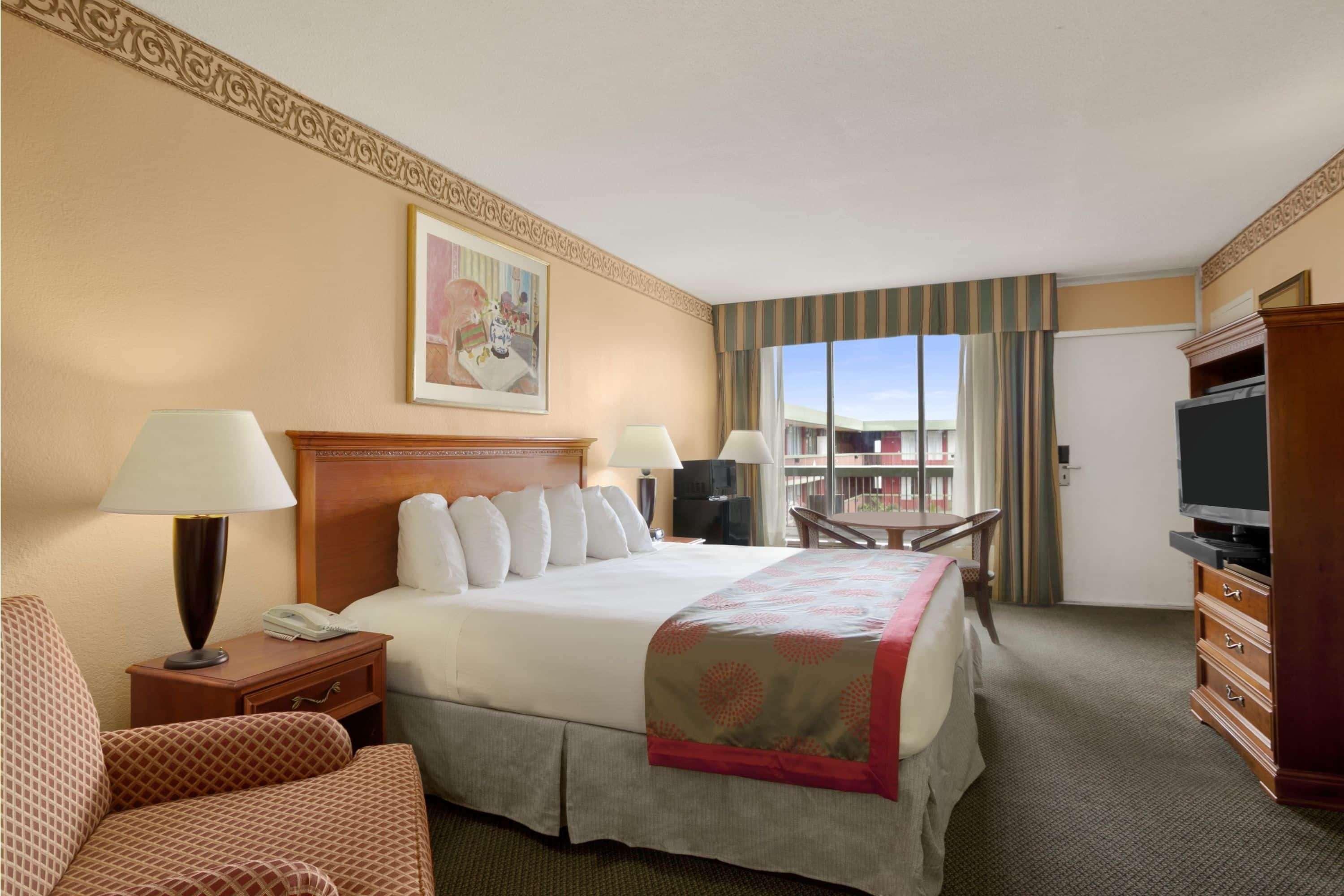 The Harrison Downtown Hotel