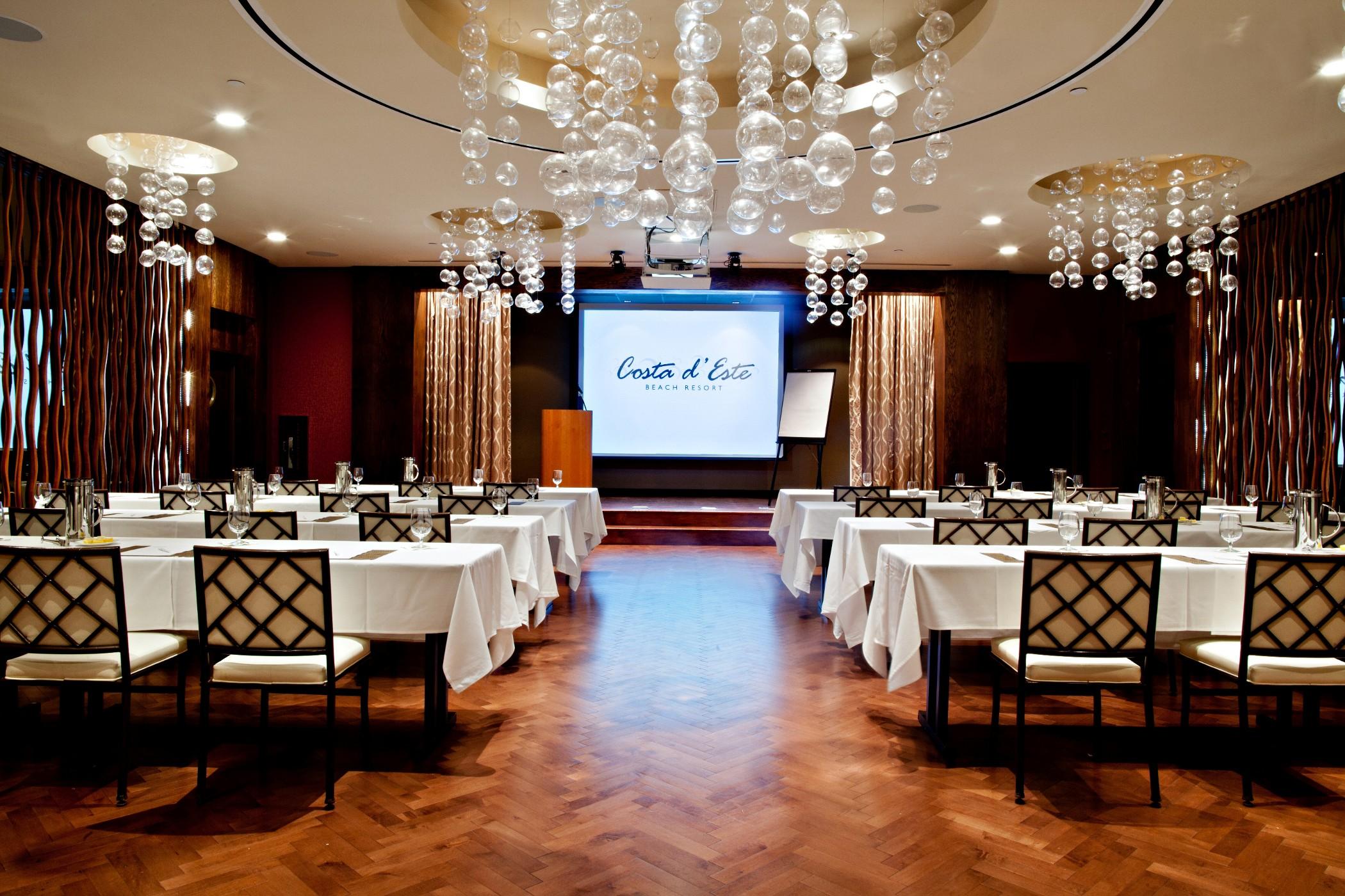 Resort Costa D'este & 4*
