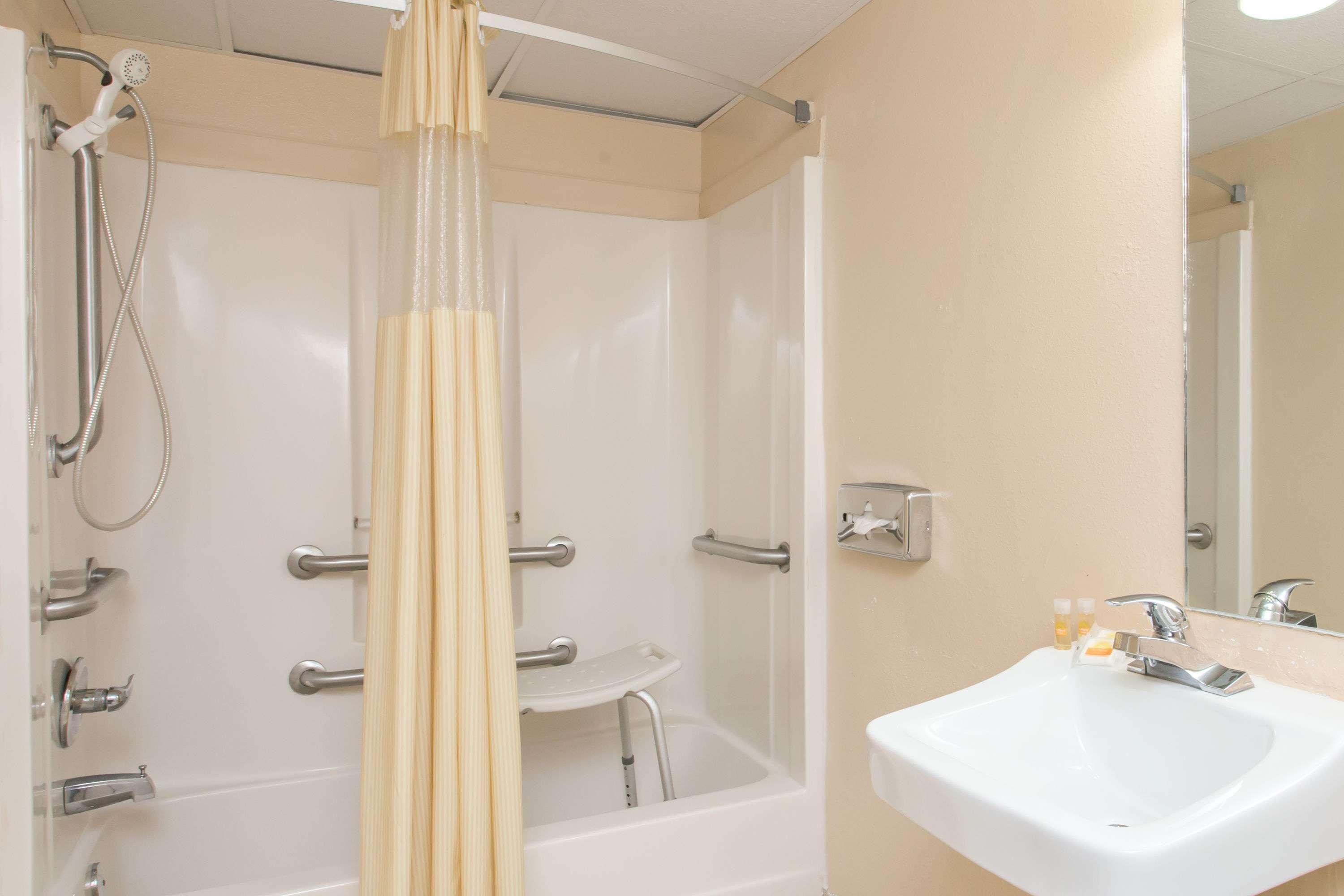 Days By Wyndham I-75 Hotel 2*