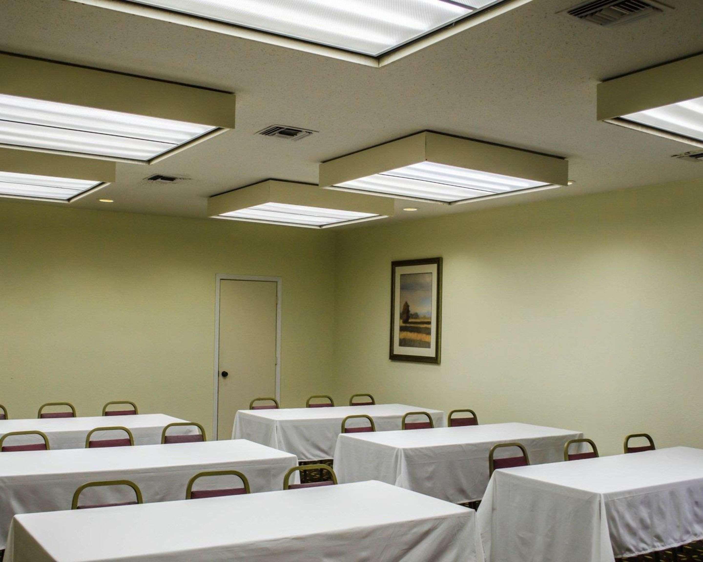 Surestay By Western Hotel Pensacola