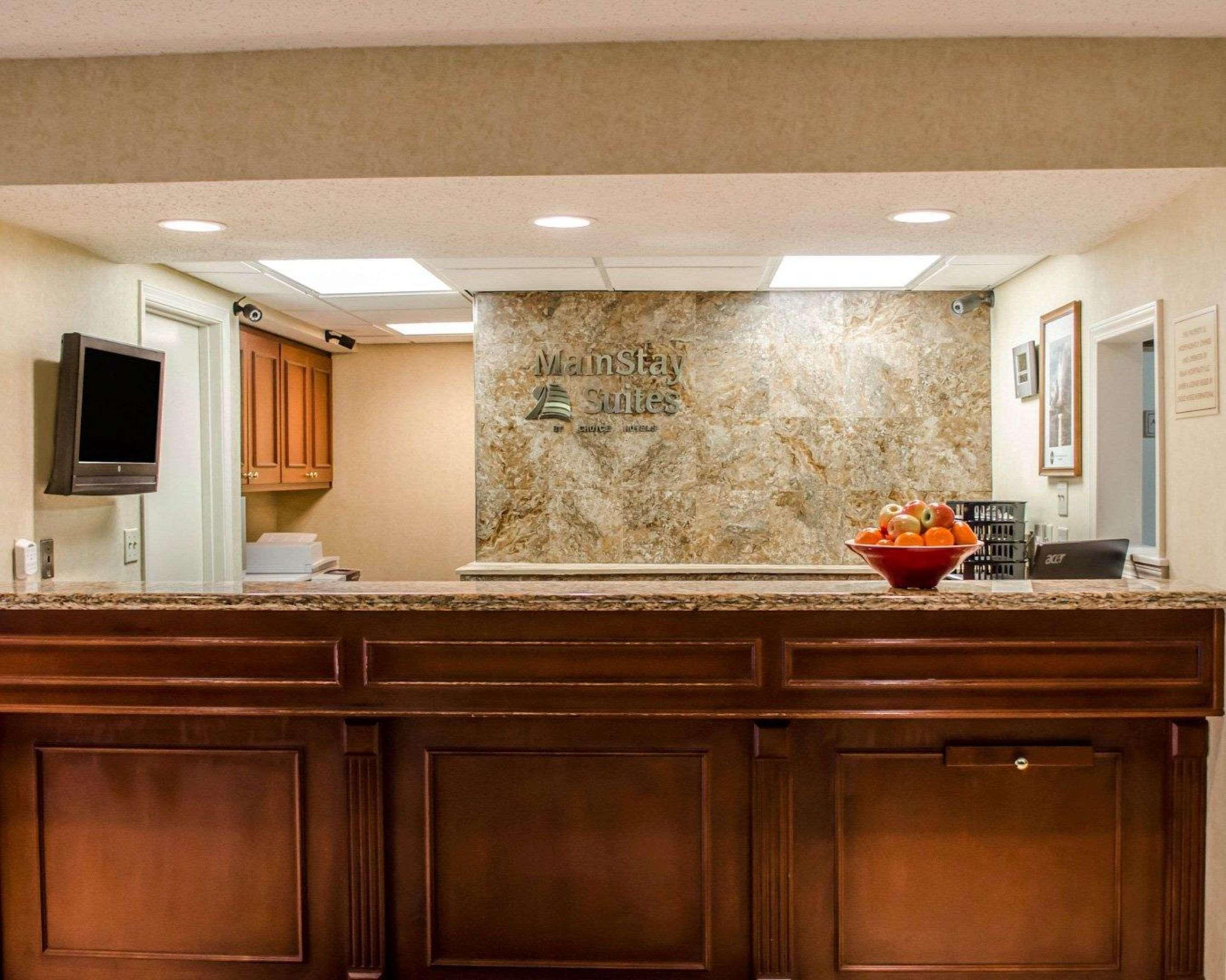 Surestay By Western Hotel Pensacola
