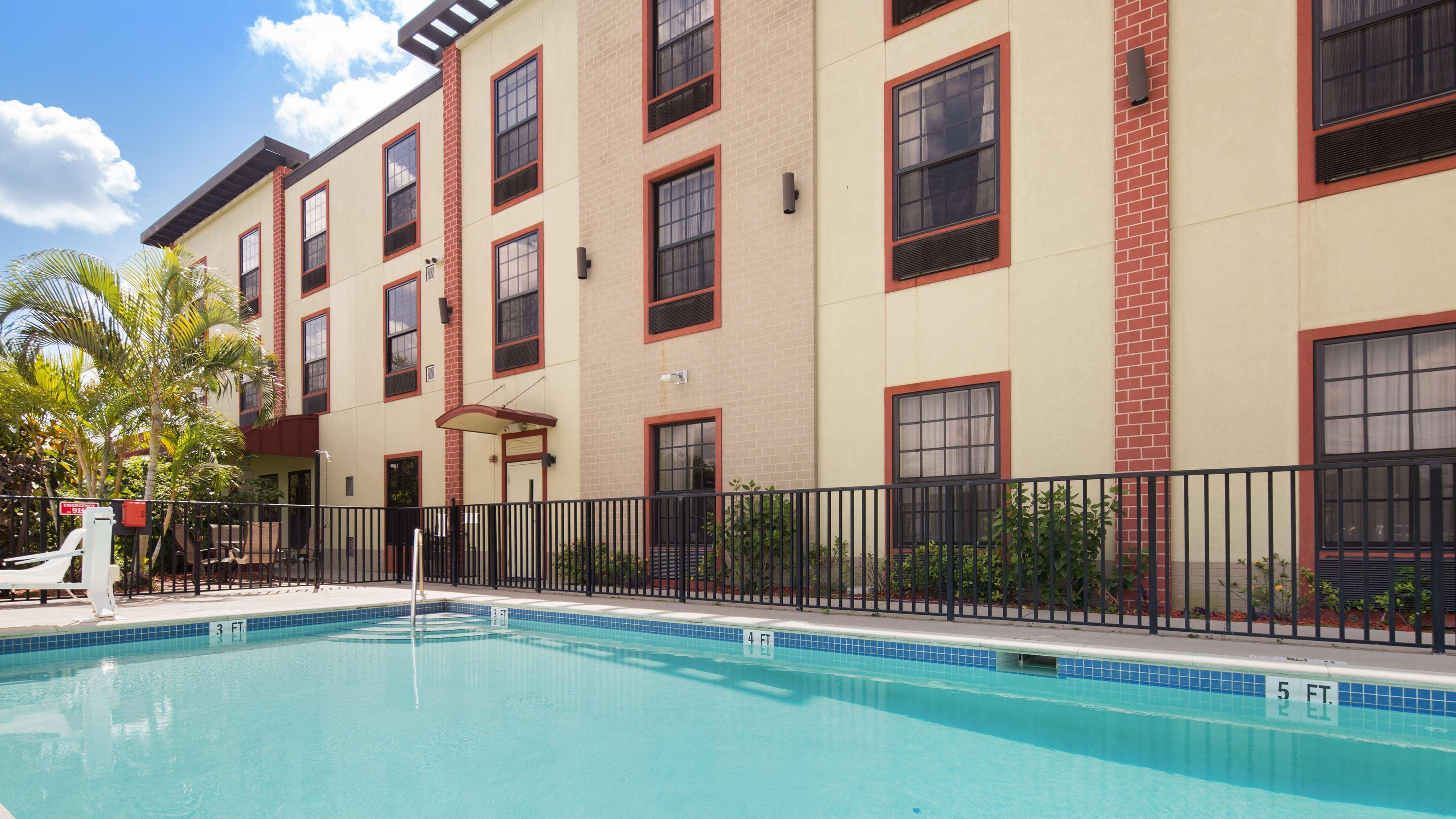 Western Gateway Hotel