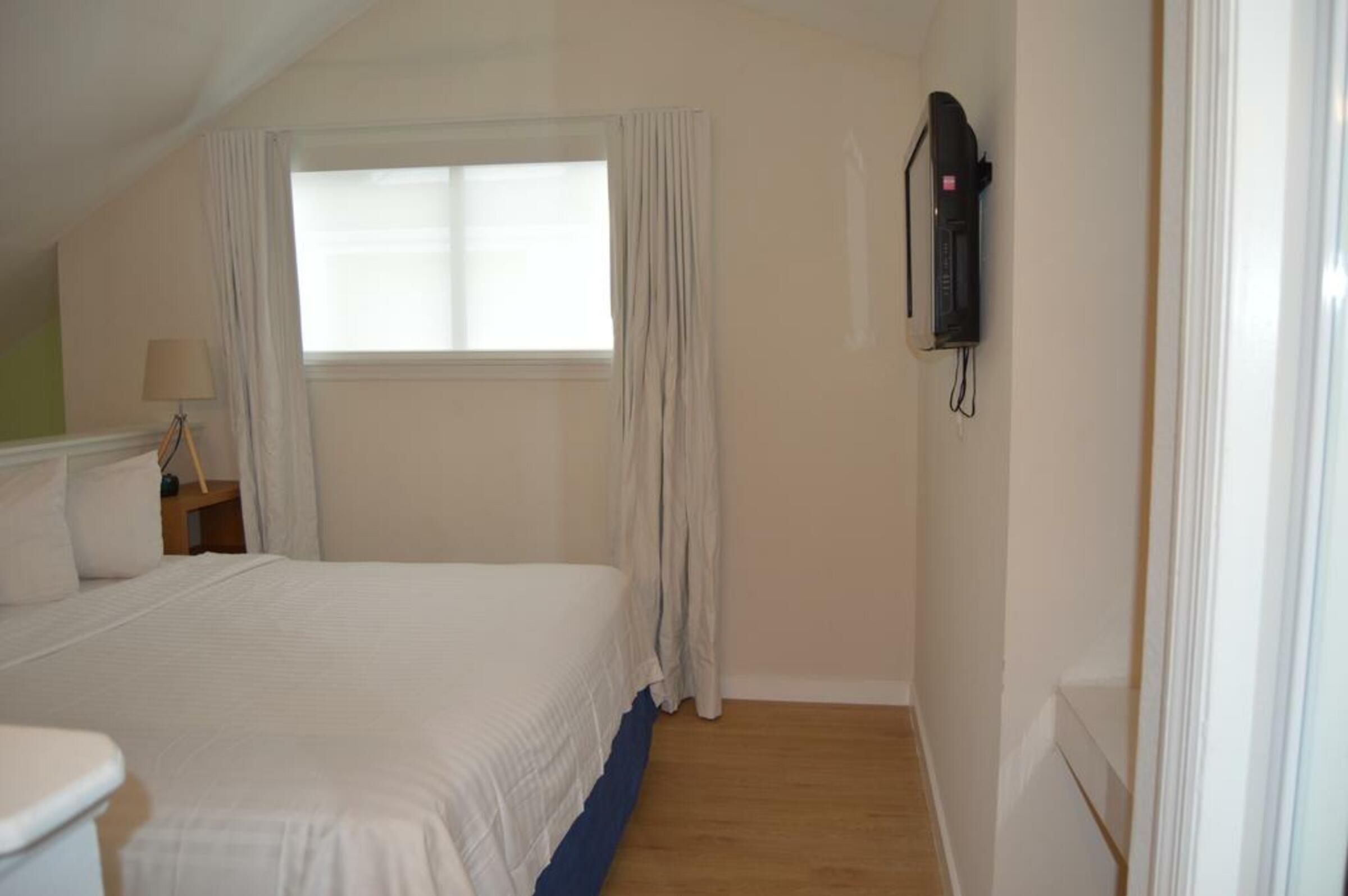 & Miami Airport West Hotel 3*