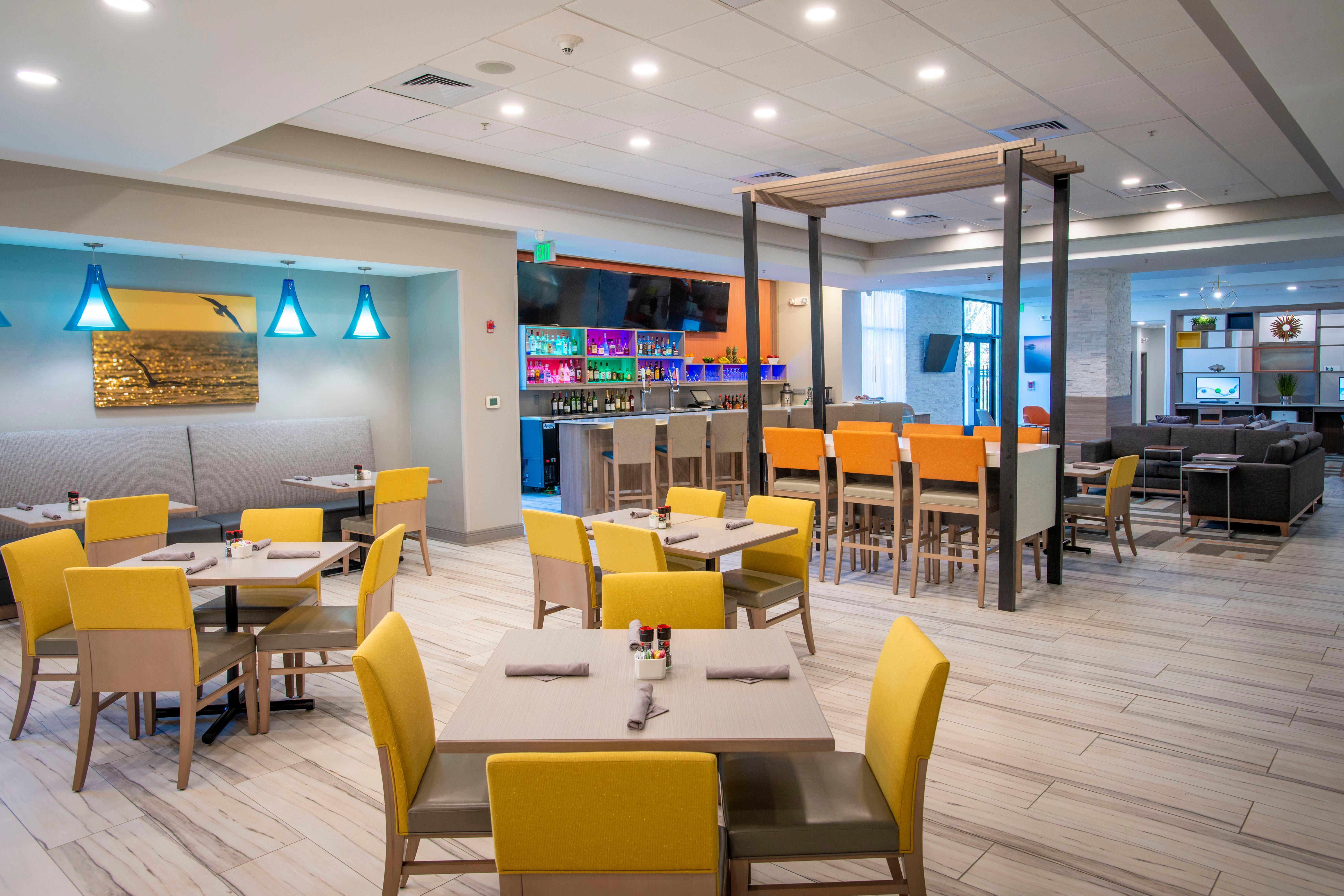 - Area By Ihg Pensacola