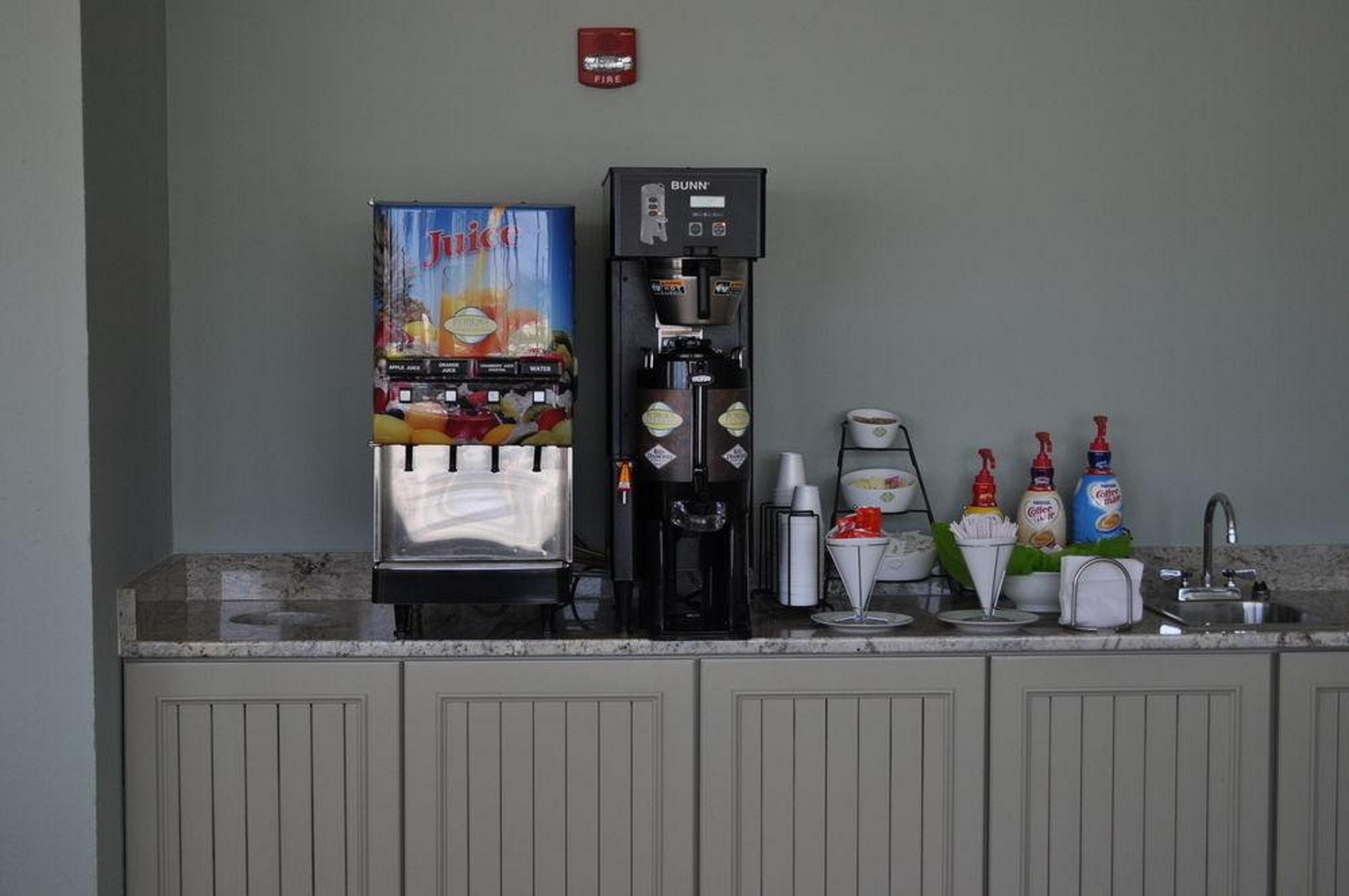 Ramada By Wyndham Panama / Beachfront Hotel