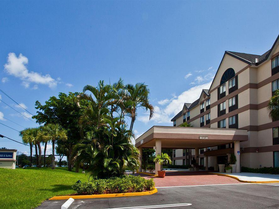 Express Lauderdale North - Executive Airport By Ihg Hotel