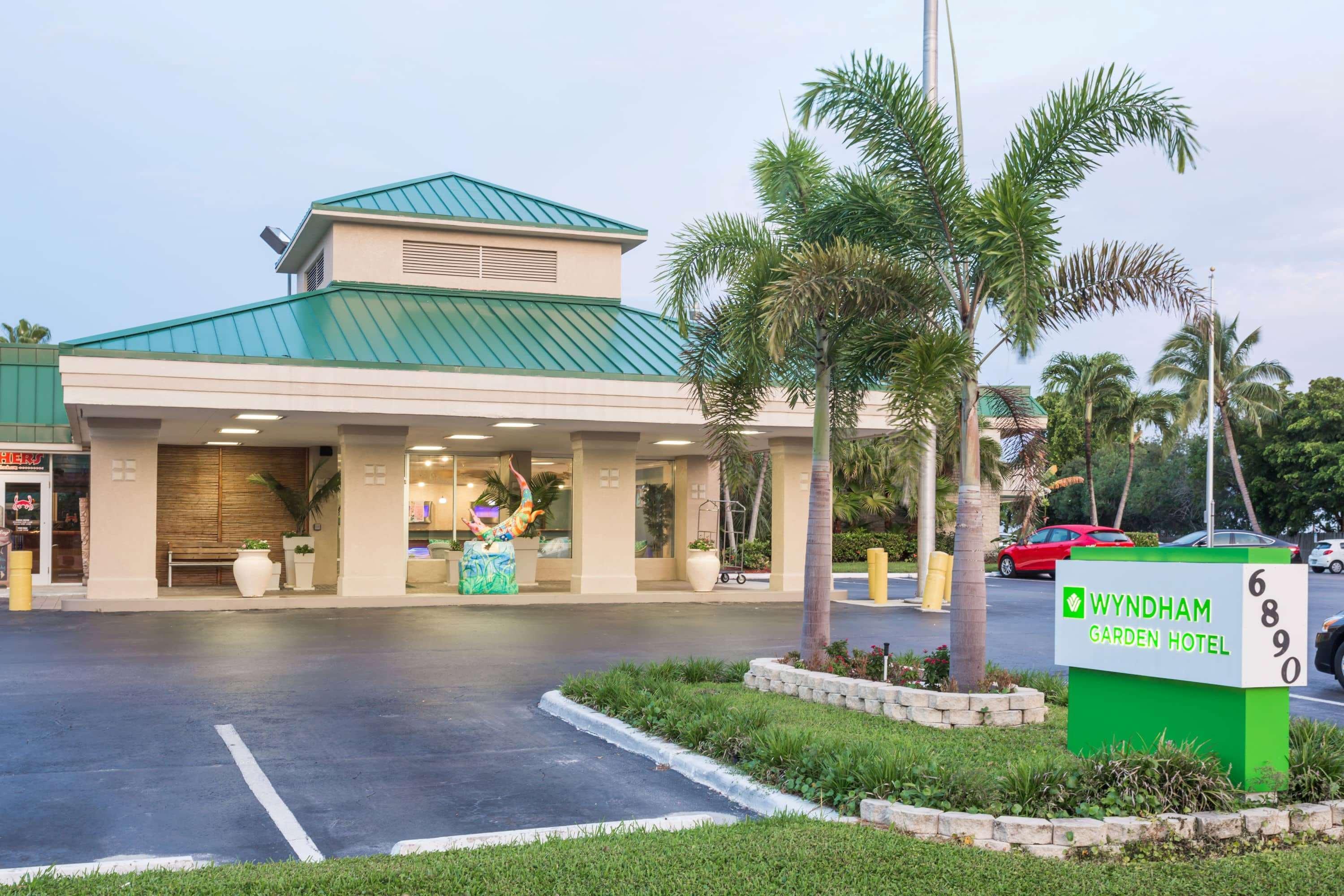 Wyndham Garden Myers 3*