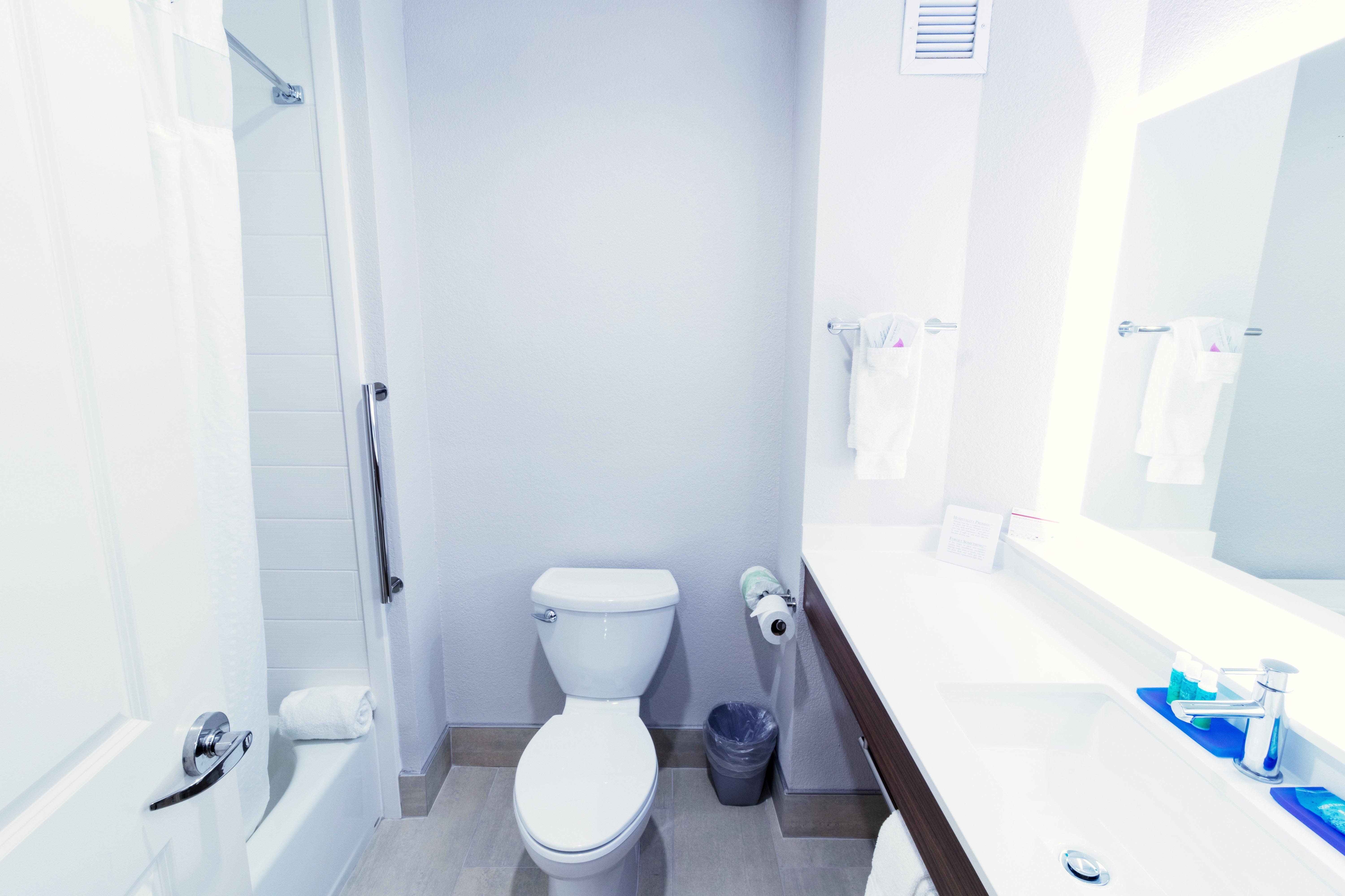 Express & South I-10 By Ihg Hotel 3*