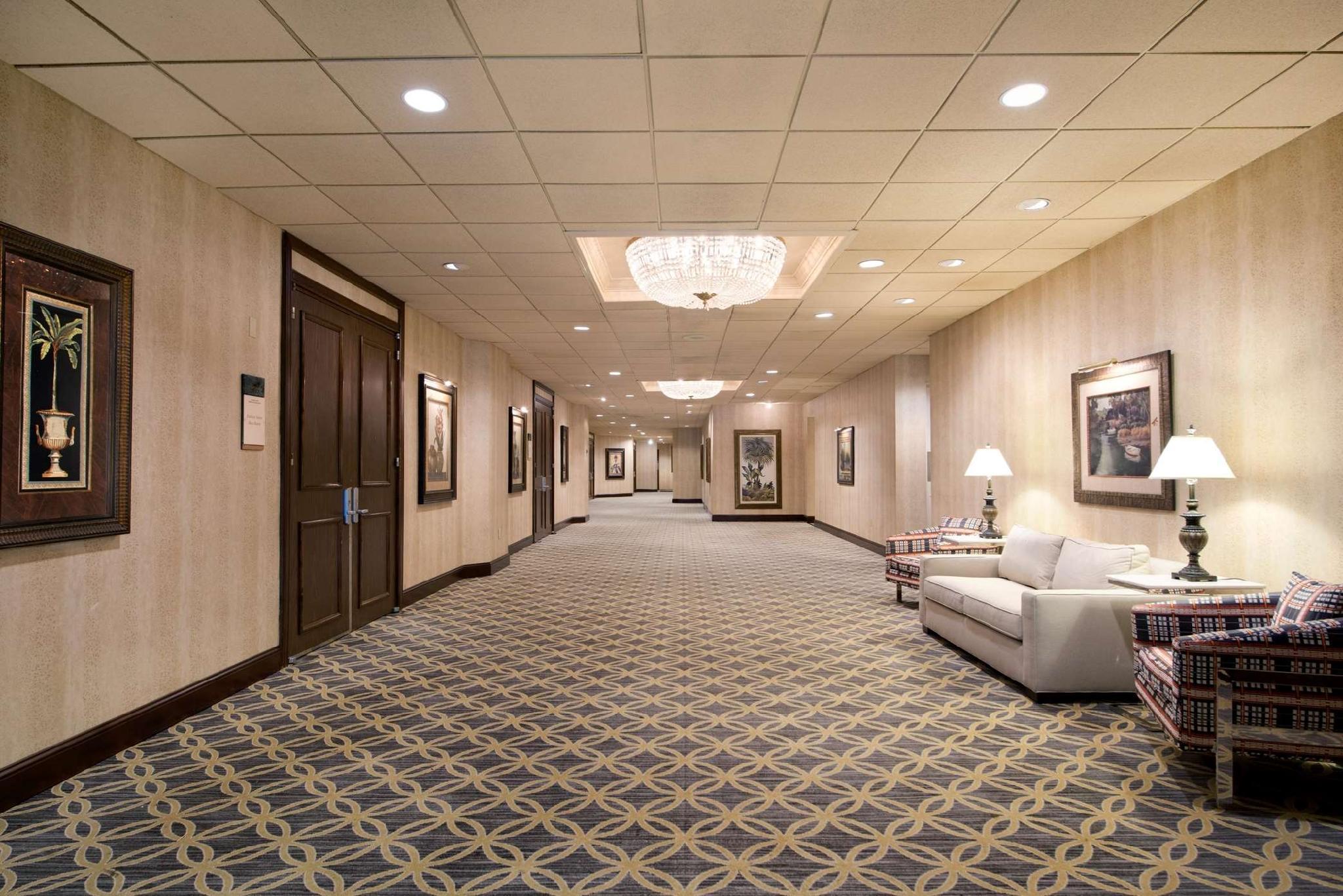 Embassy Hotel 4*