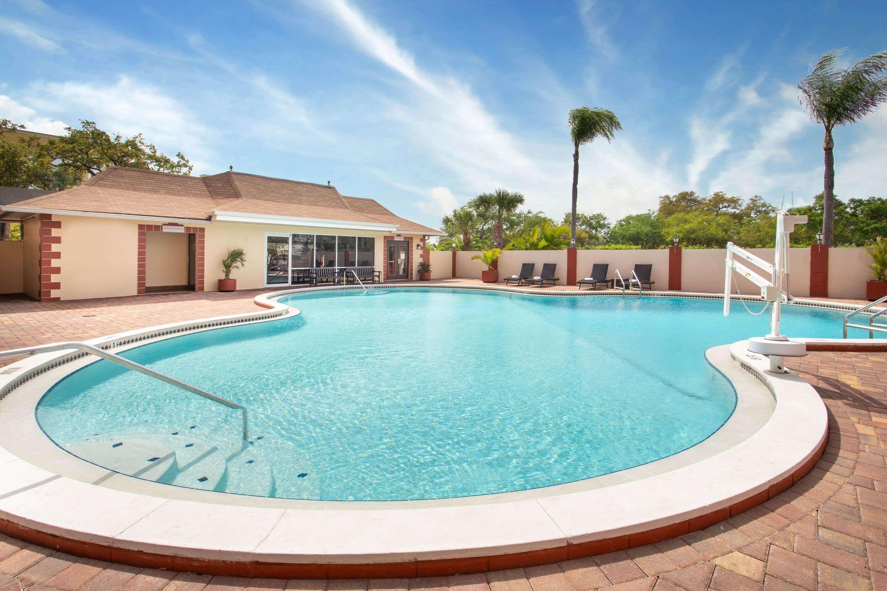 Ramada By Wyndham Westshore Airport South Hotel