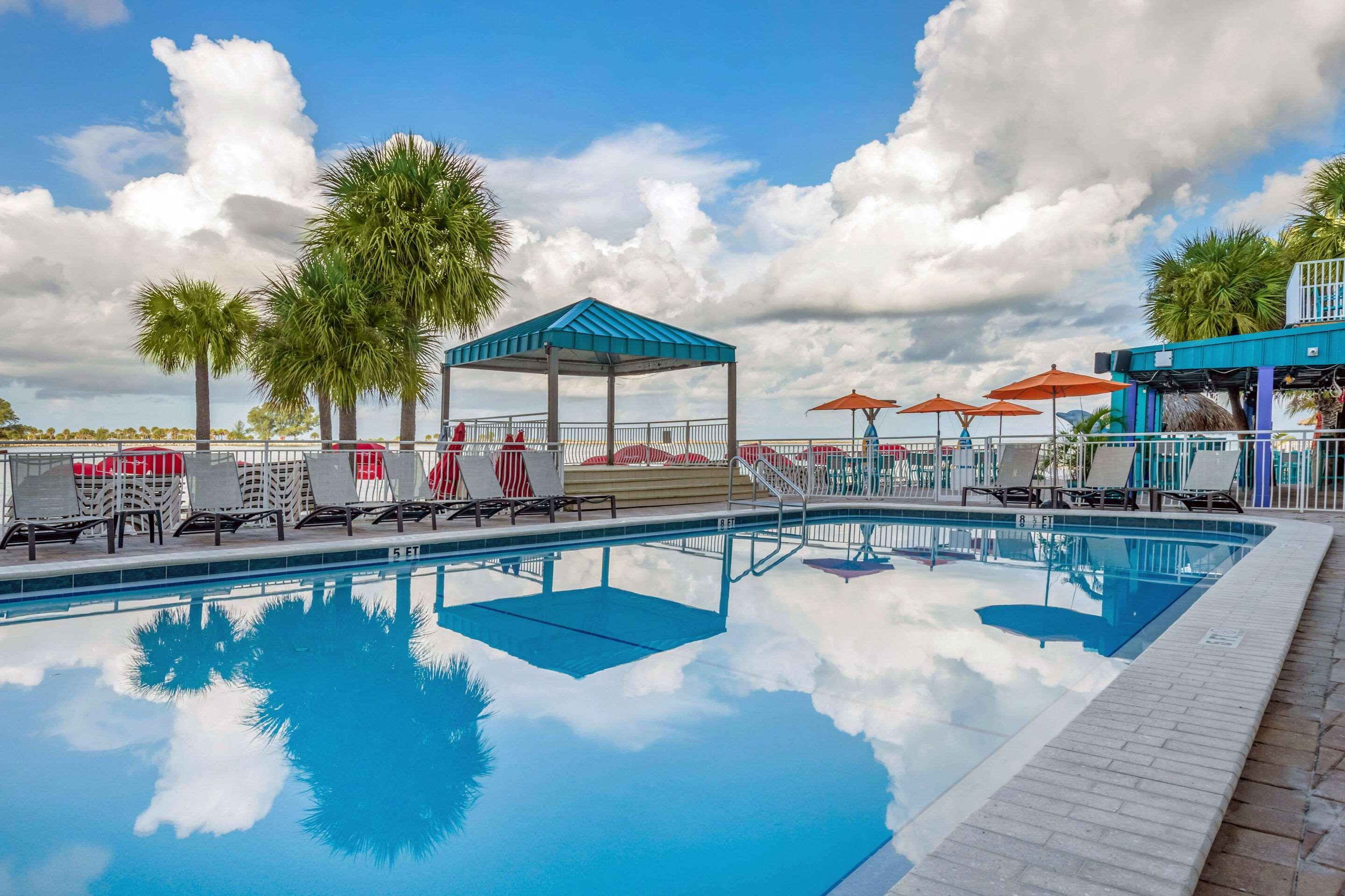 Hotel Winter The Dolphin's Club, Ascend Collection 3*