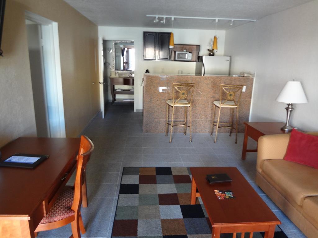 Econo Airport - Rj Stadium Lodge Tampa