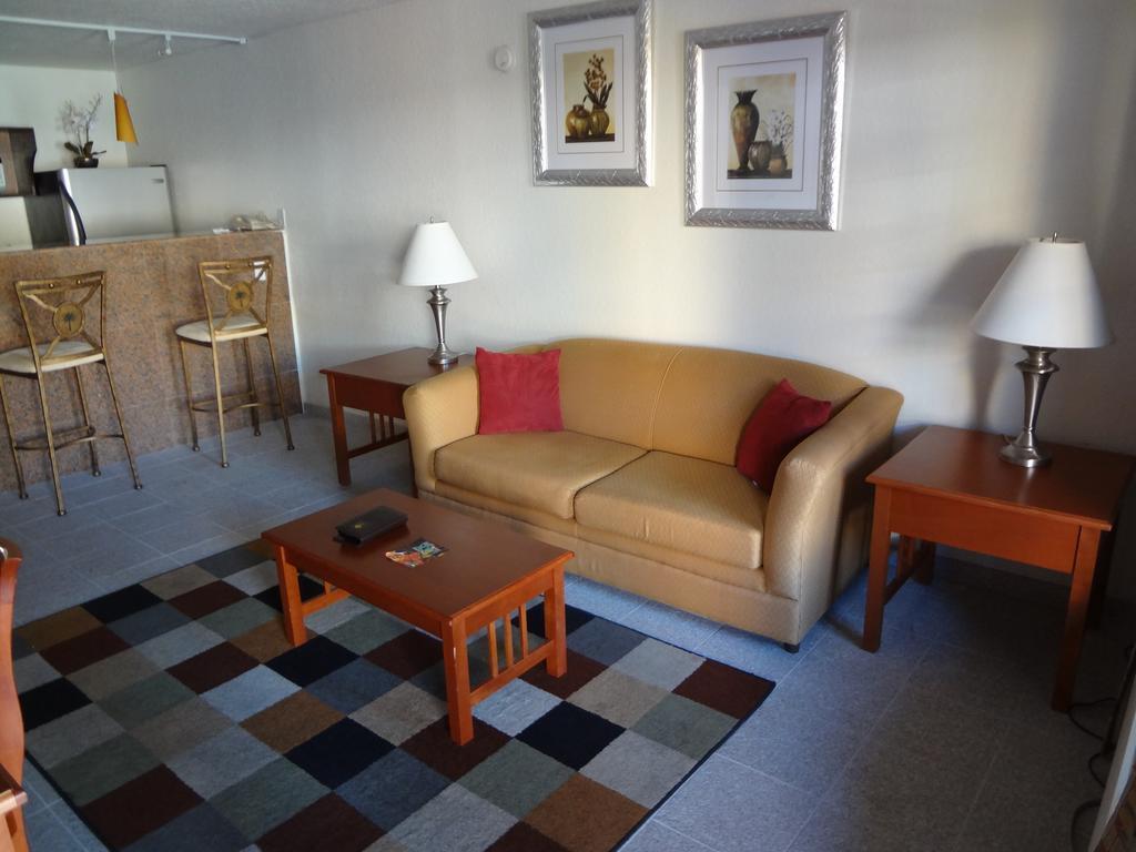 Econo Airport - Rj Stadium Lodge Tampa