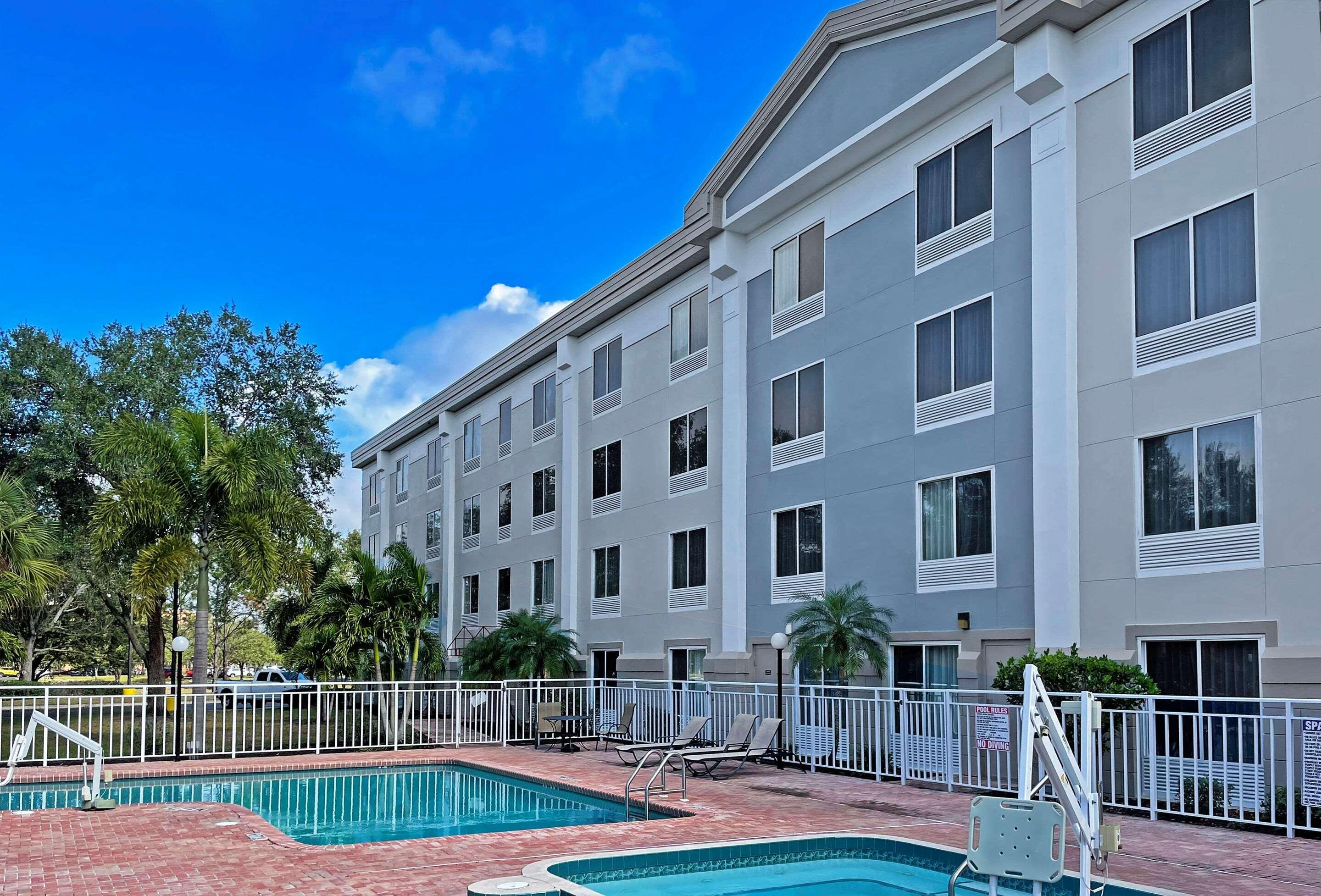 Hotel Comfort & I75 Sarasota