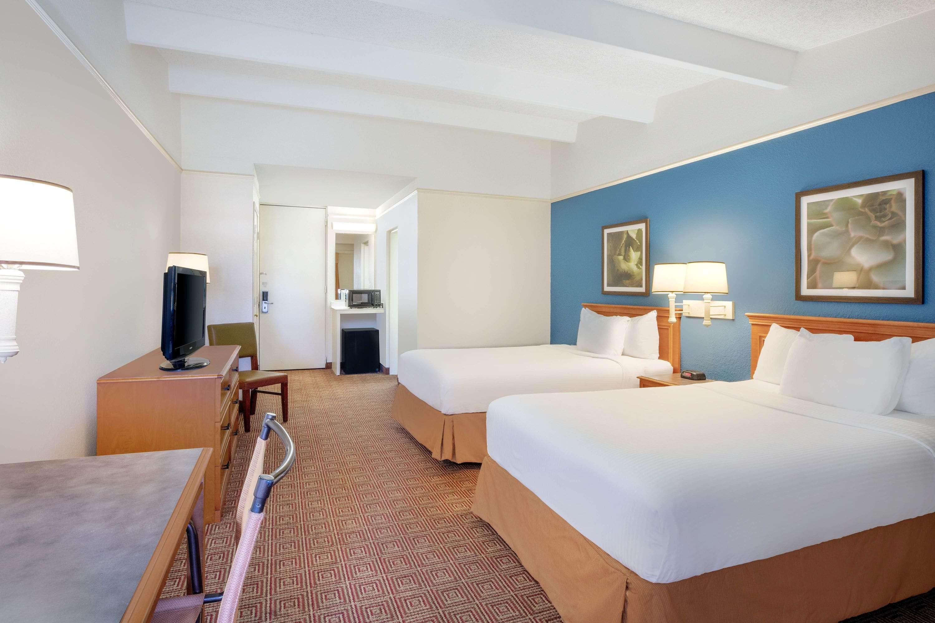 Baymont By Wyndham Daytona - Intl Speedway 3* Daytona Beach