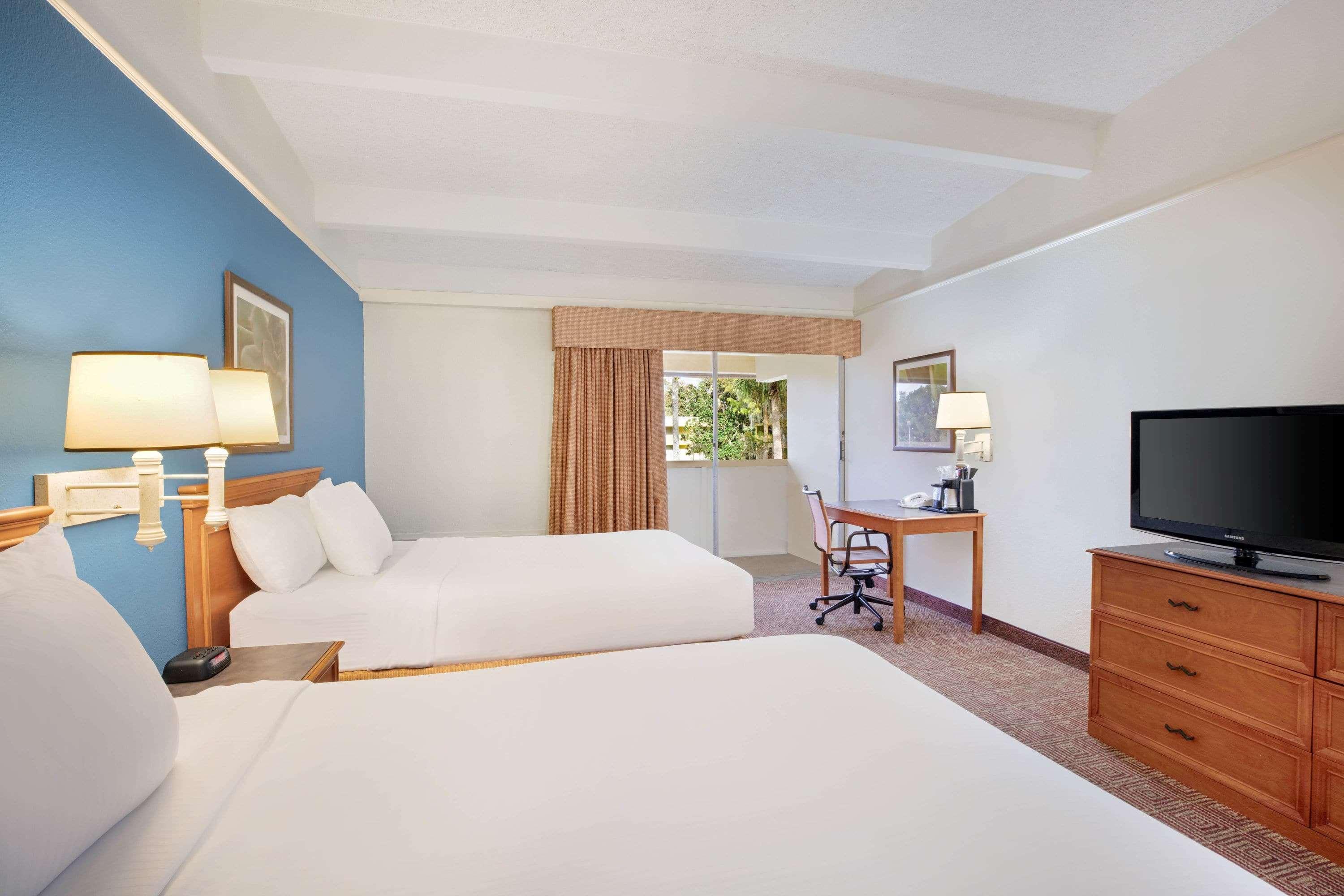 Hotel Baymont By Wyndham Daytona - Intl Speedway Daytona Beach