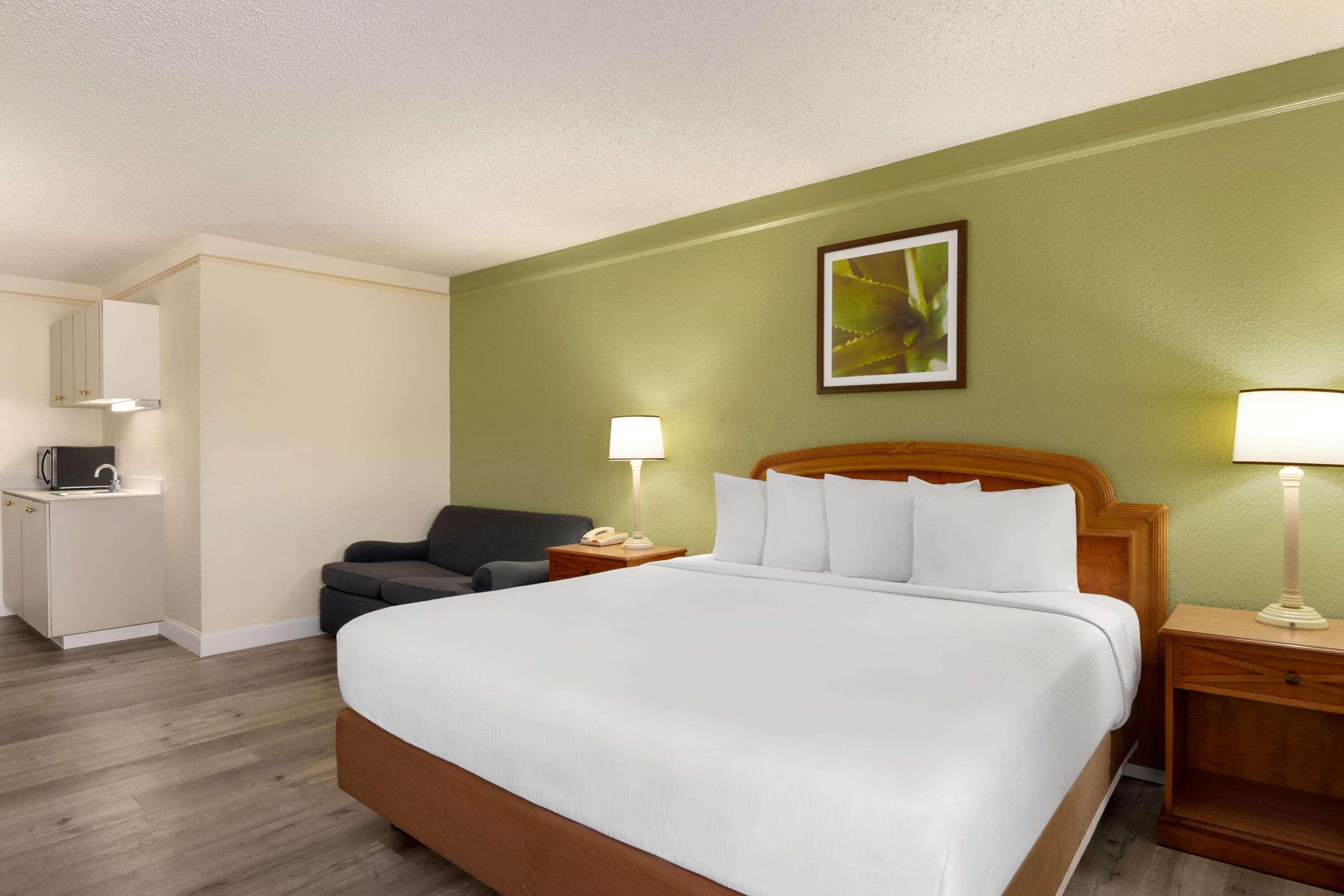 Hotel Baymont By Wyndham Daytona - Intl Speedway