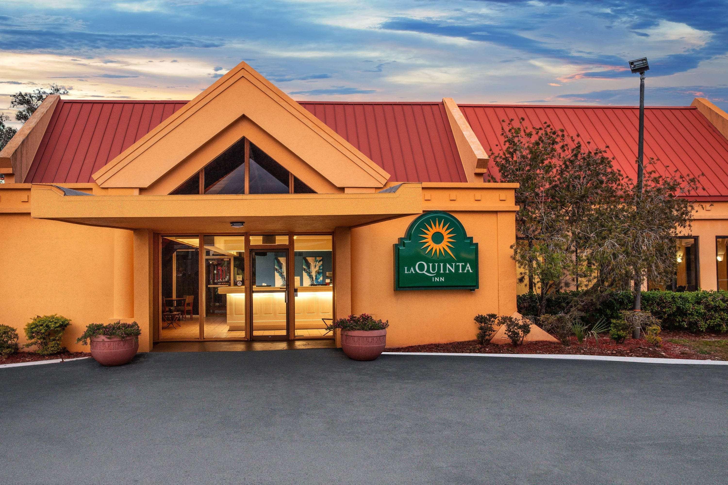 Hotel Baymont By Wyndham Daytona - Intl Speedway Daytona Beach