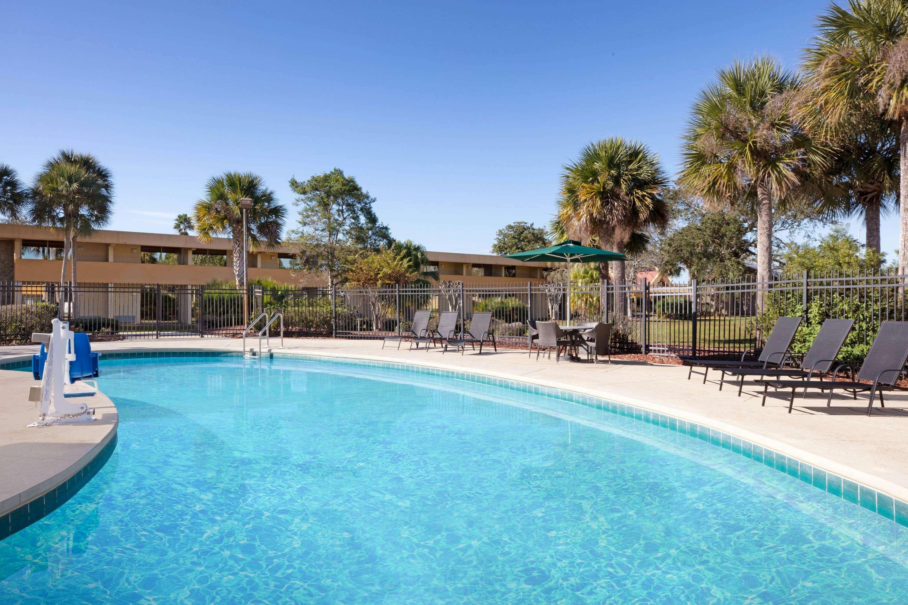 Baymont By Wyndham Daytona - Intl Speedway Hotel 3*