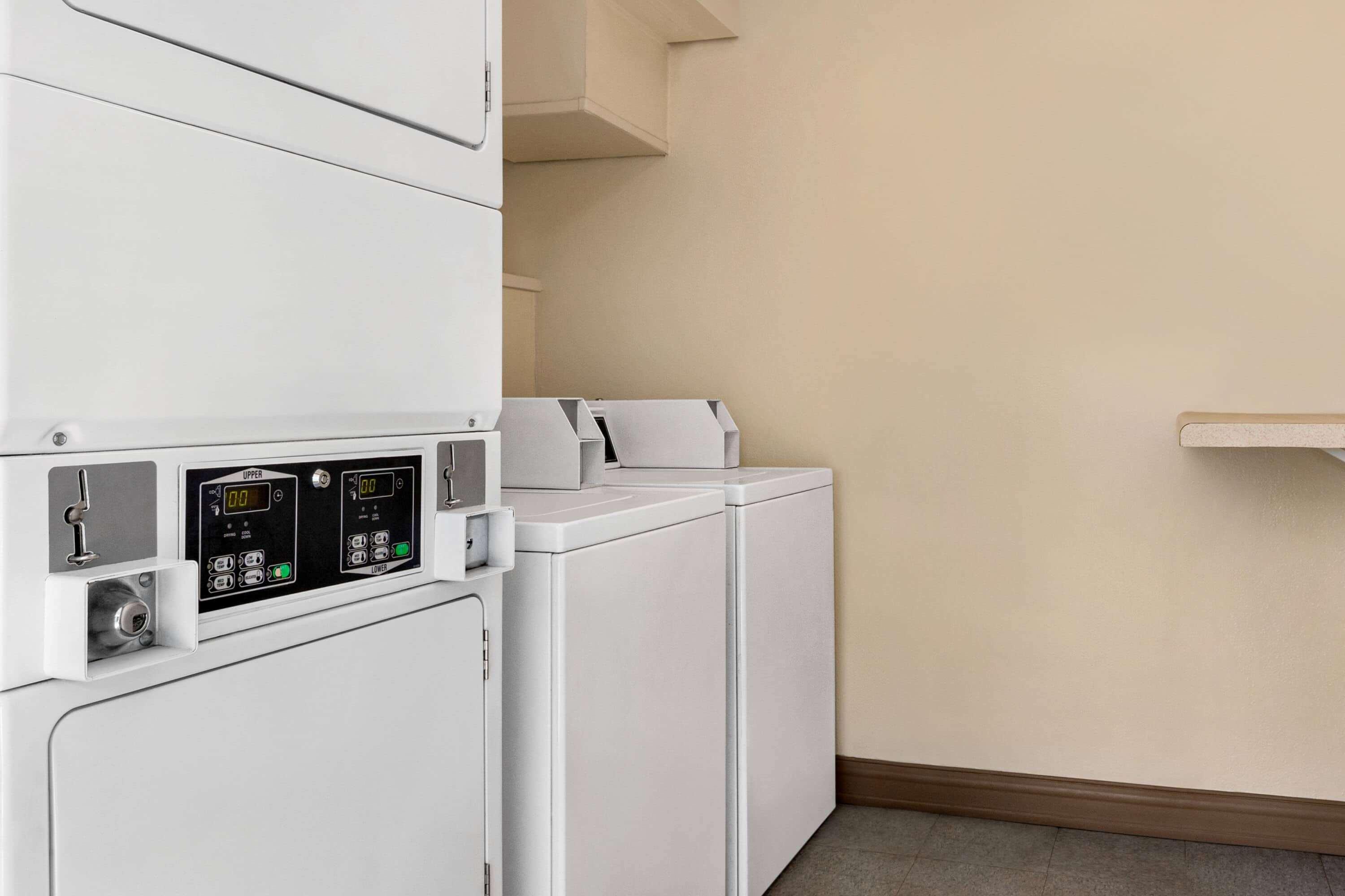 Hotel Baymont By Wyndham Daytona - Intl Speedway 3*