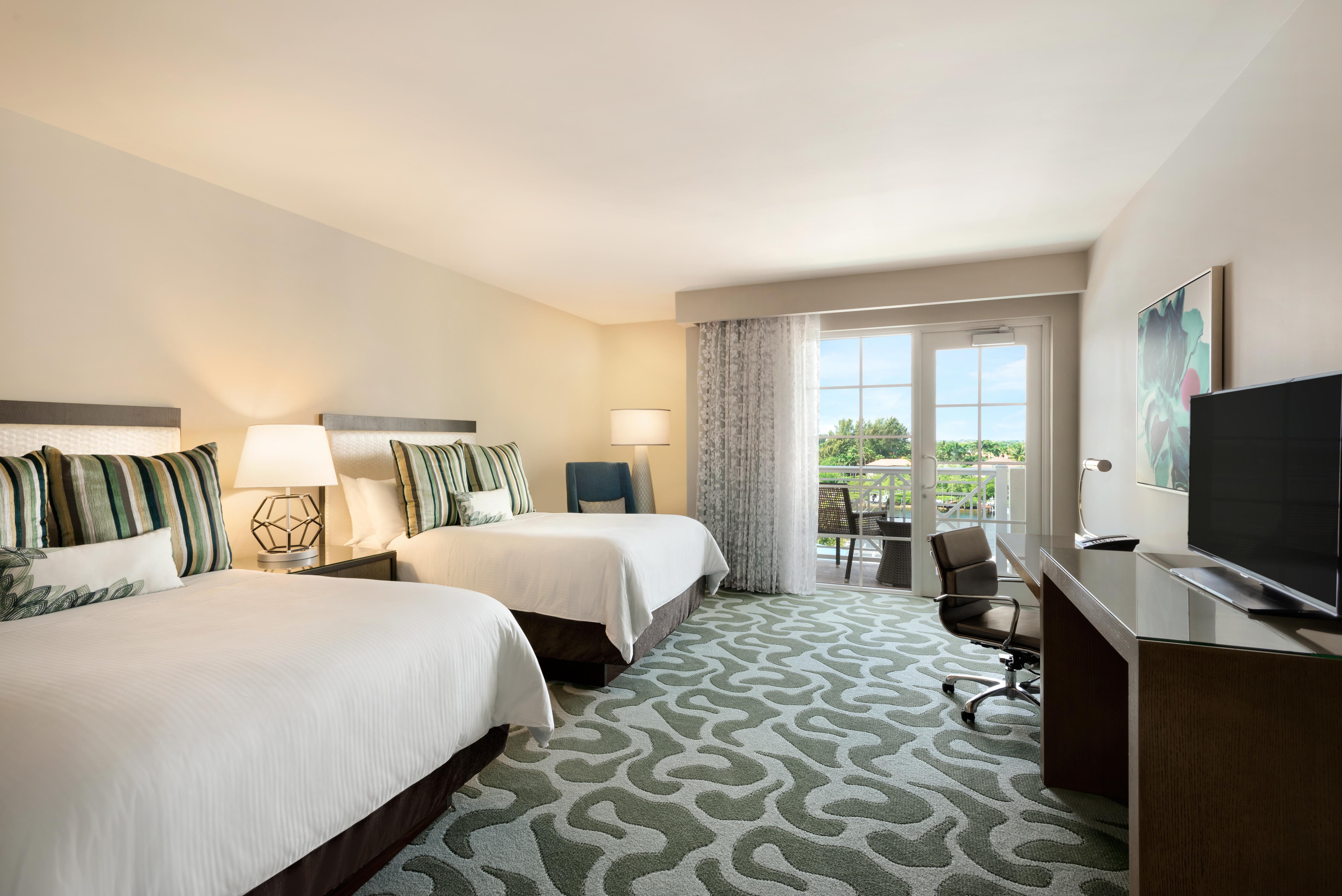 Wyndham Grand At Harbourside Place Hotel