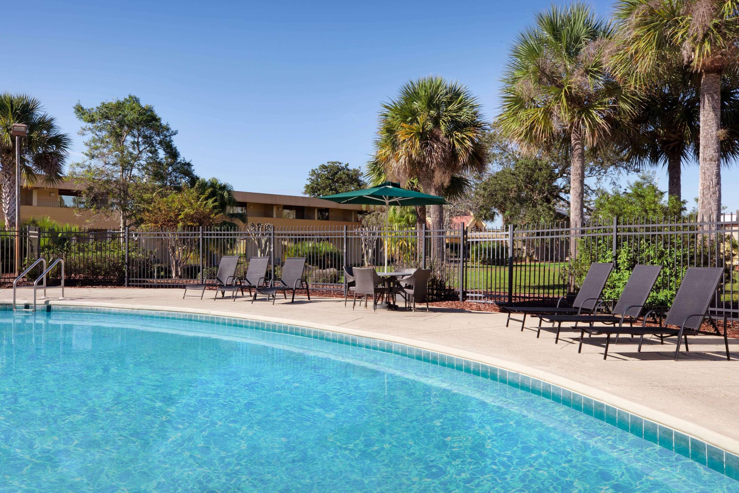 Hotel Baymont By Wyndham Daytona - Intl Speedway