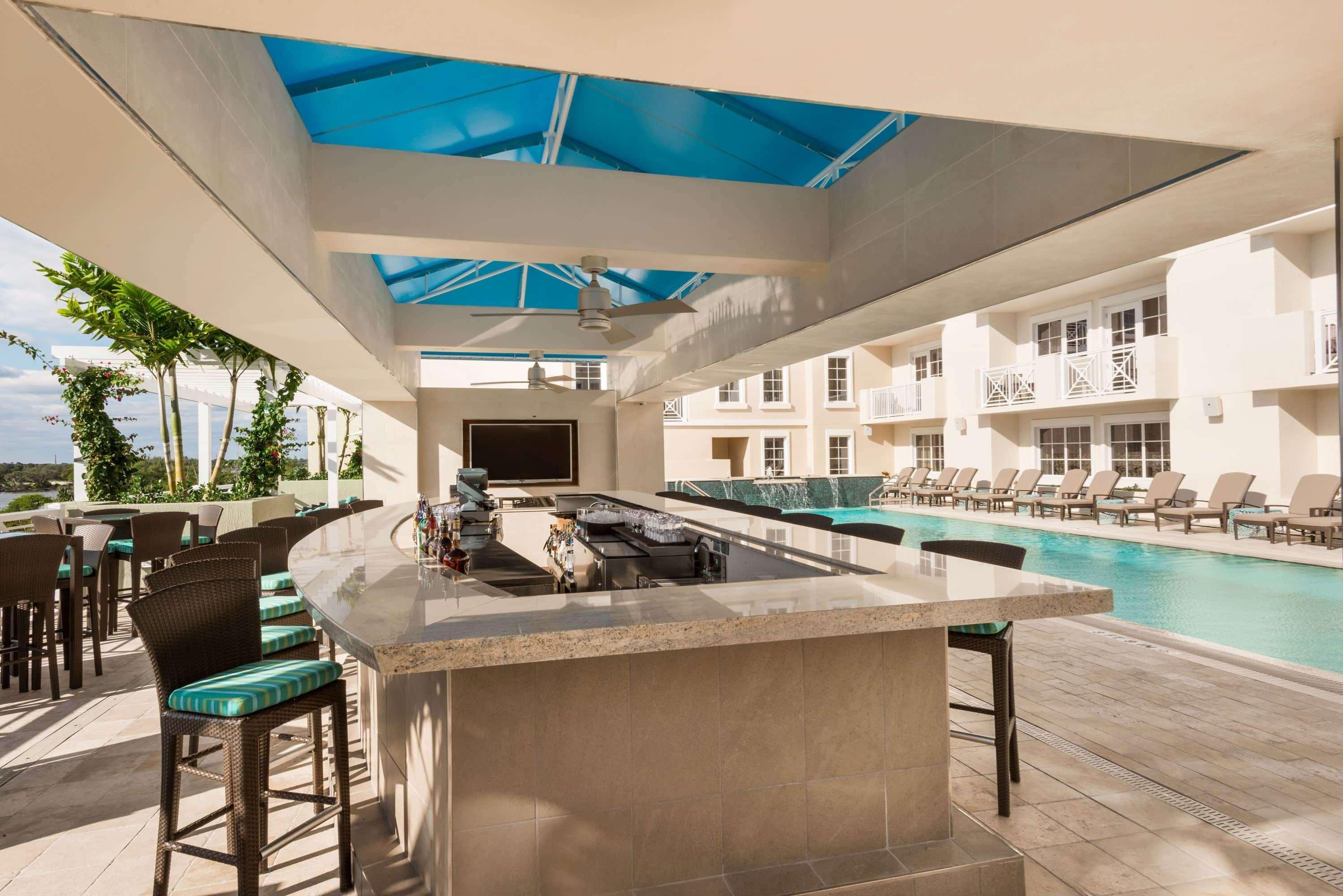 Hotel Wyndham Grand At Harbourside Place 4*