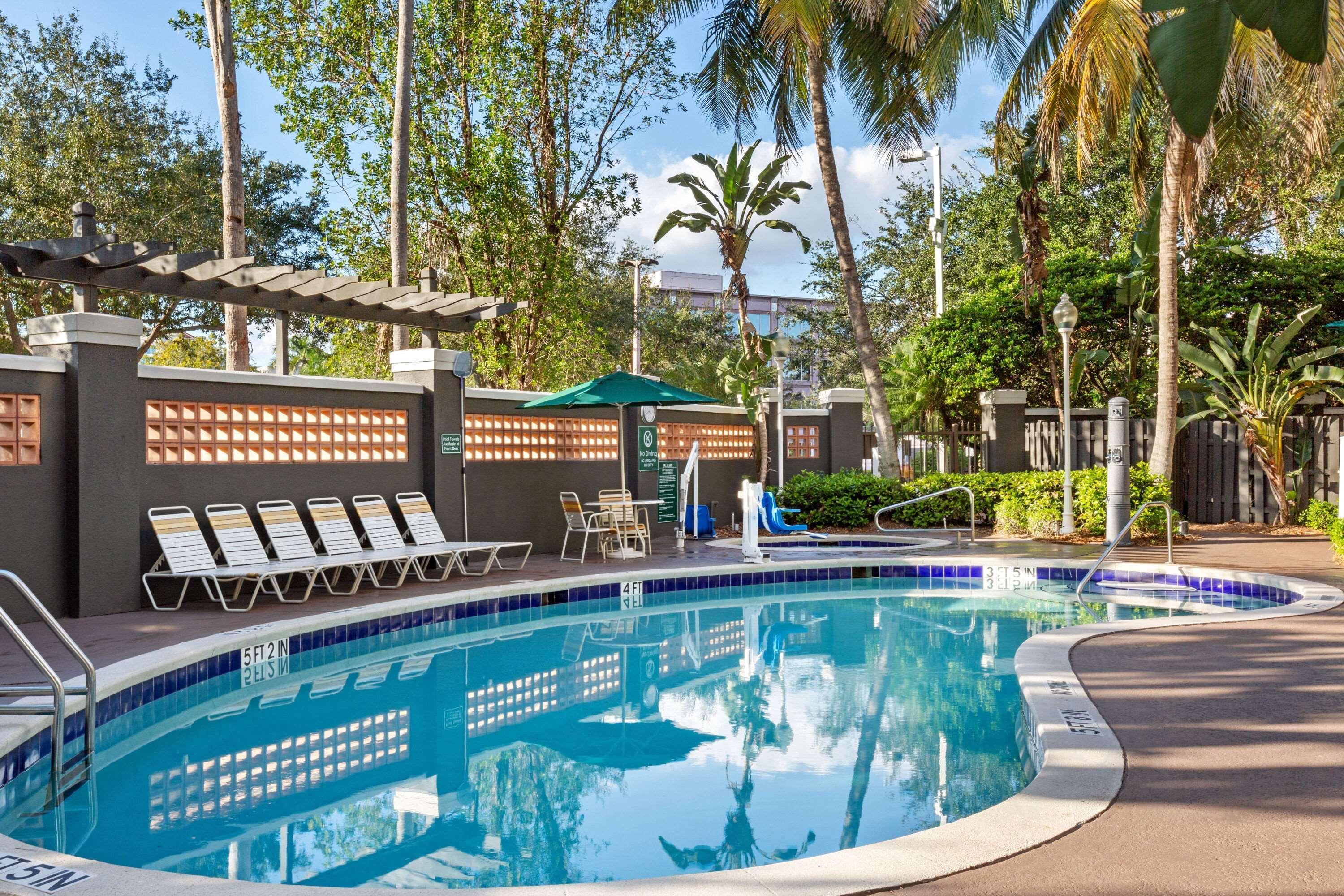 La Quinta By Wyndham Ft. Lauderdale Hotel