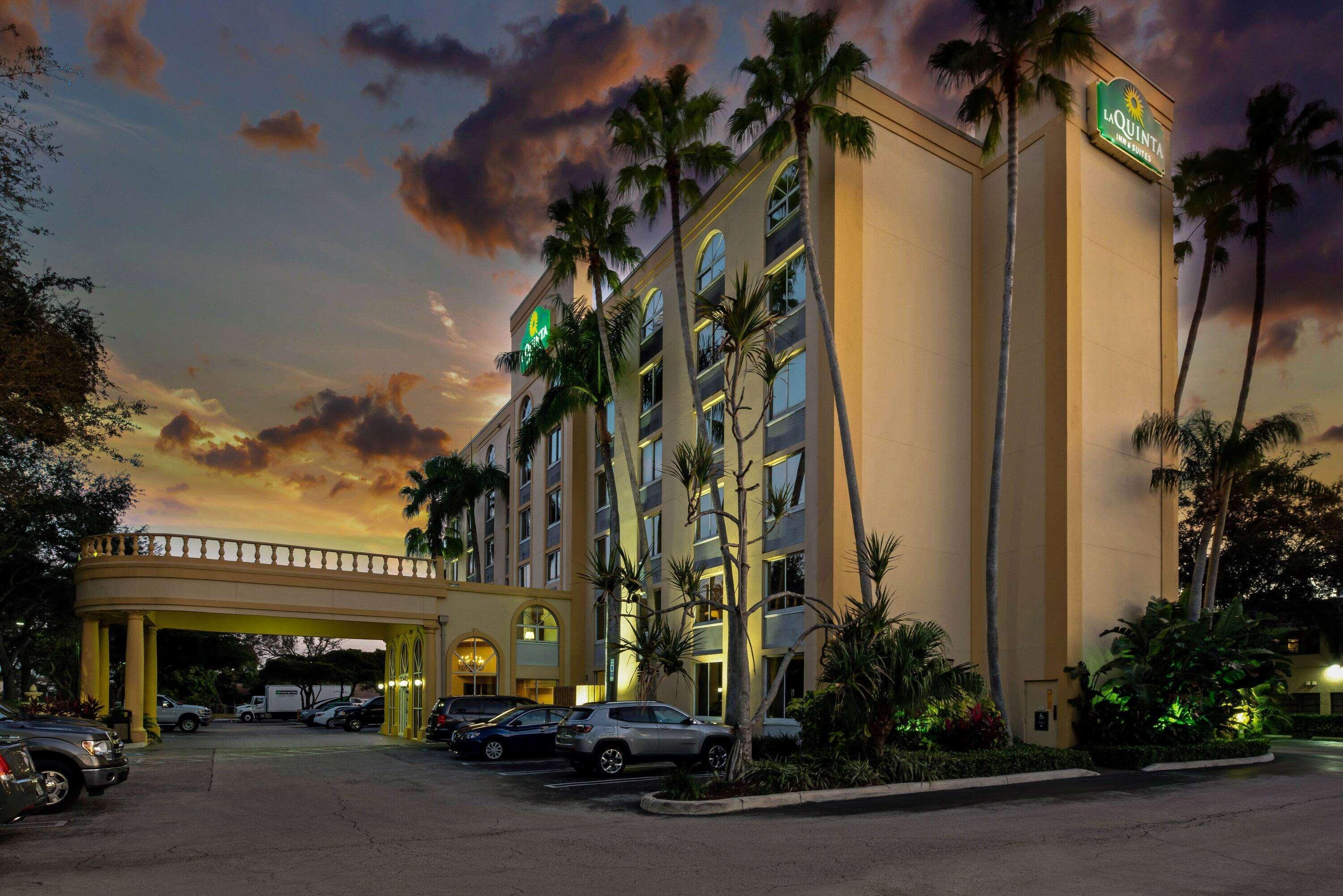 La Quinta By Wyndham West Palm Airport 3*
