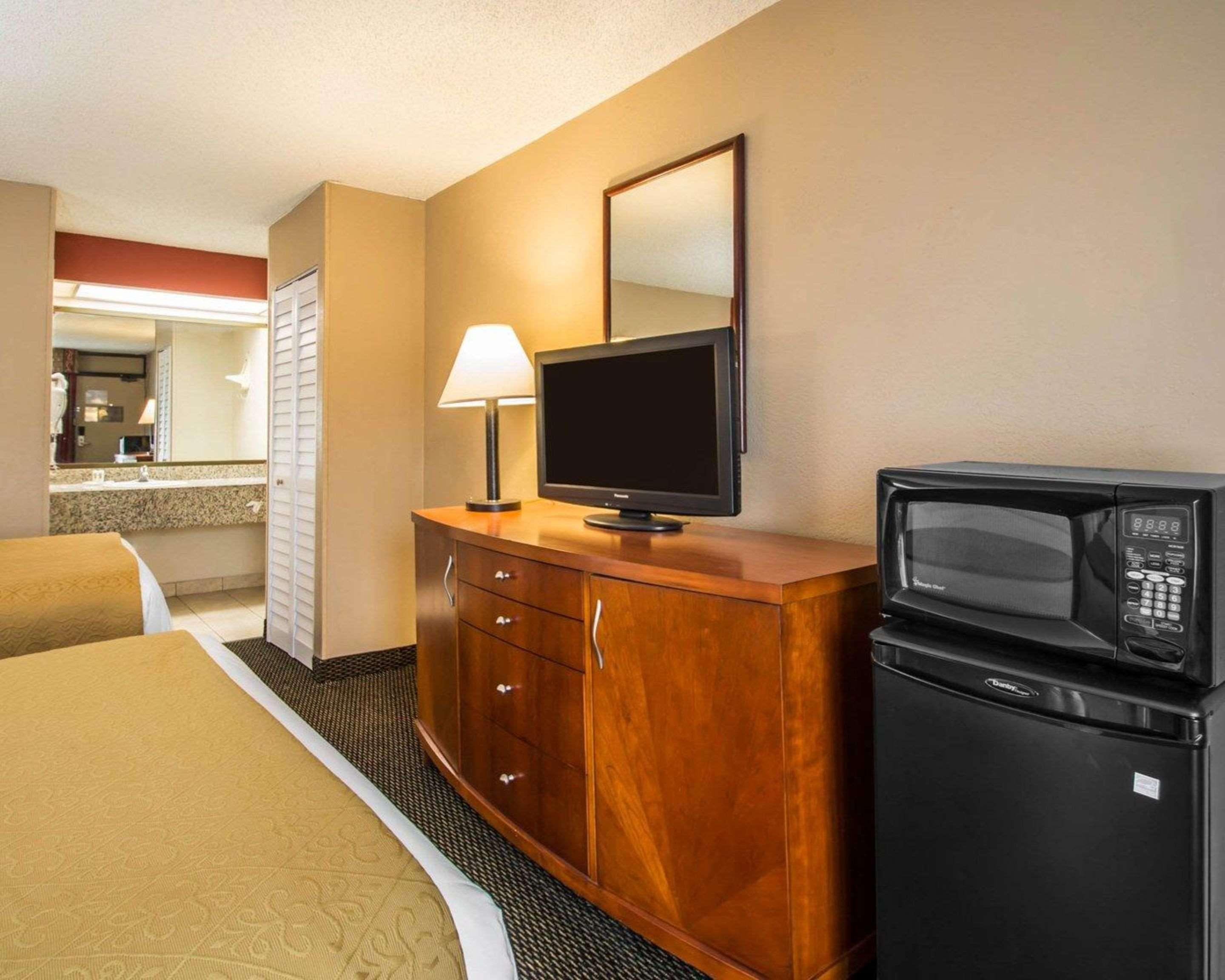 Hotolos Hotel 3*