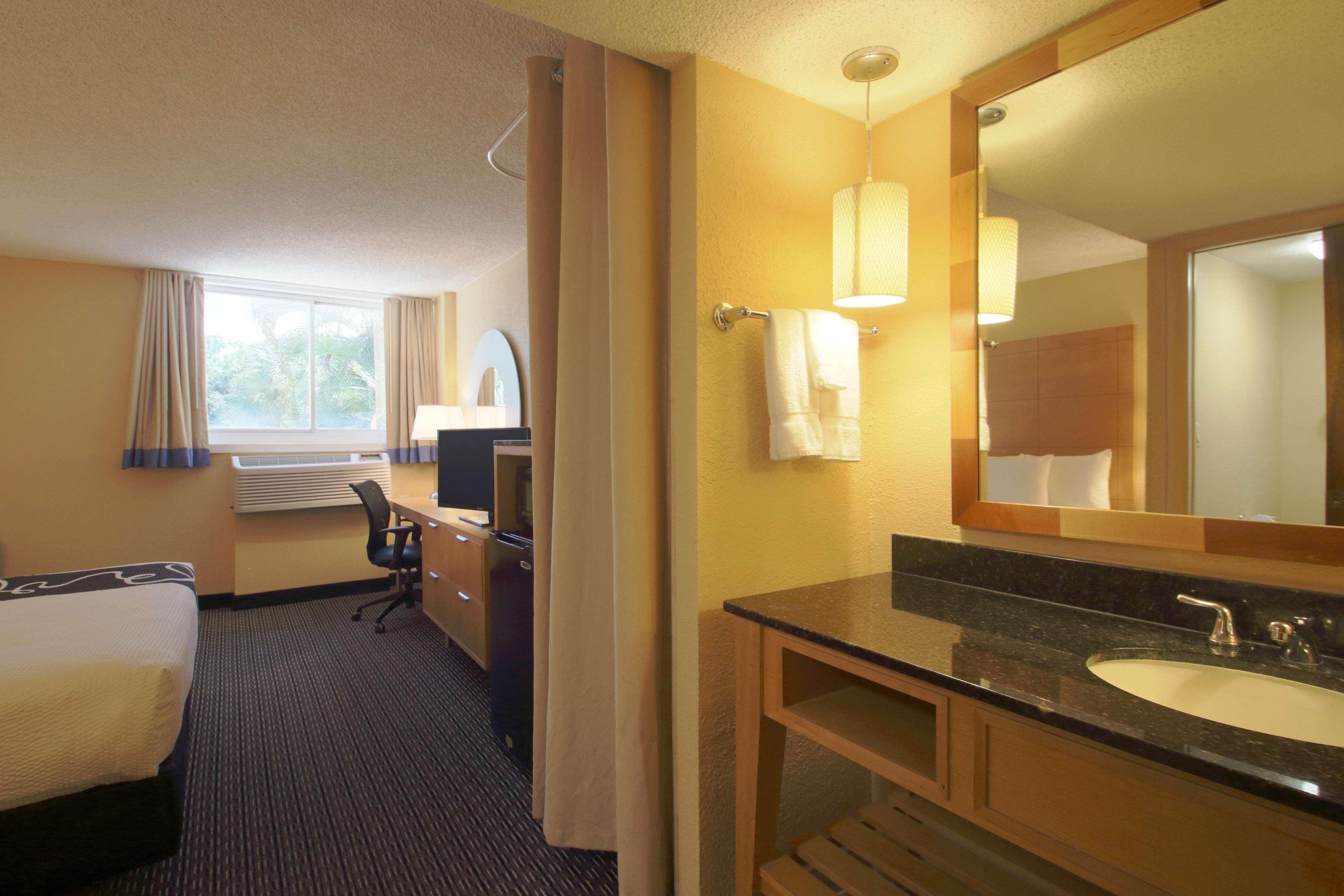Hotel La Quinta I-95 Deerfield - Next To The Depot & Behind The Wawa Deerfield Beach