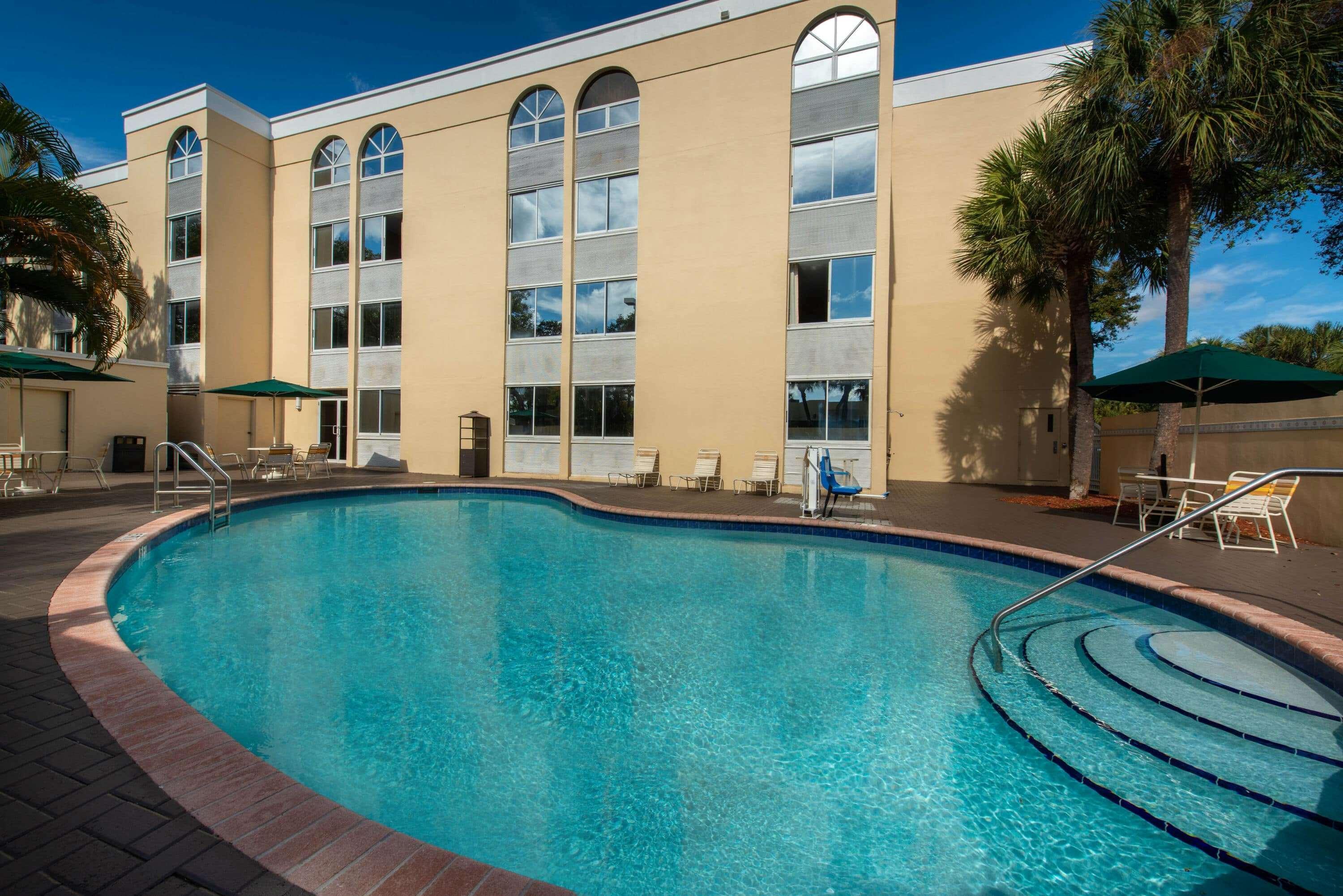La Quinta I-95 Deerfield - Next To The Depot & Behind The Wawa Hotel Deerfield Beach