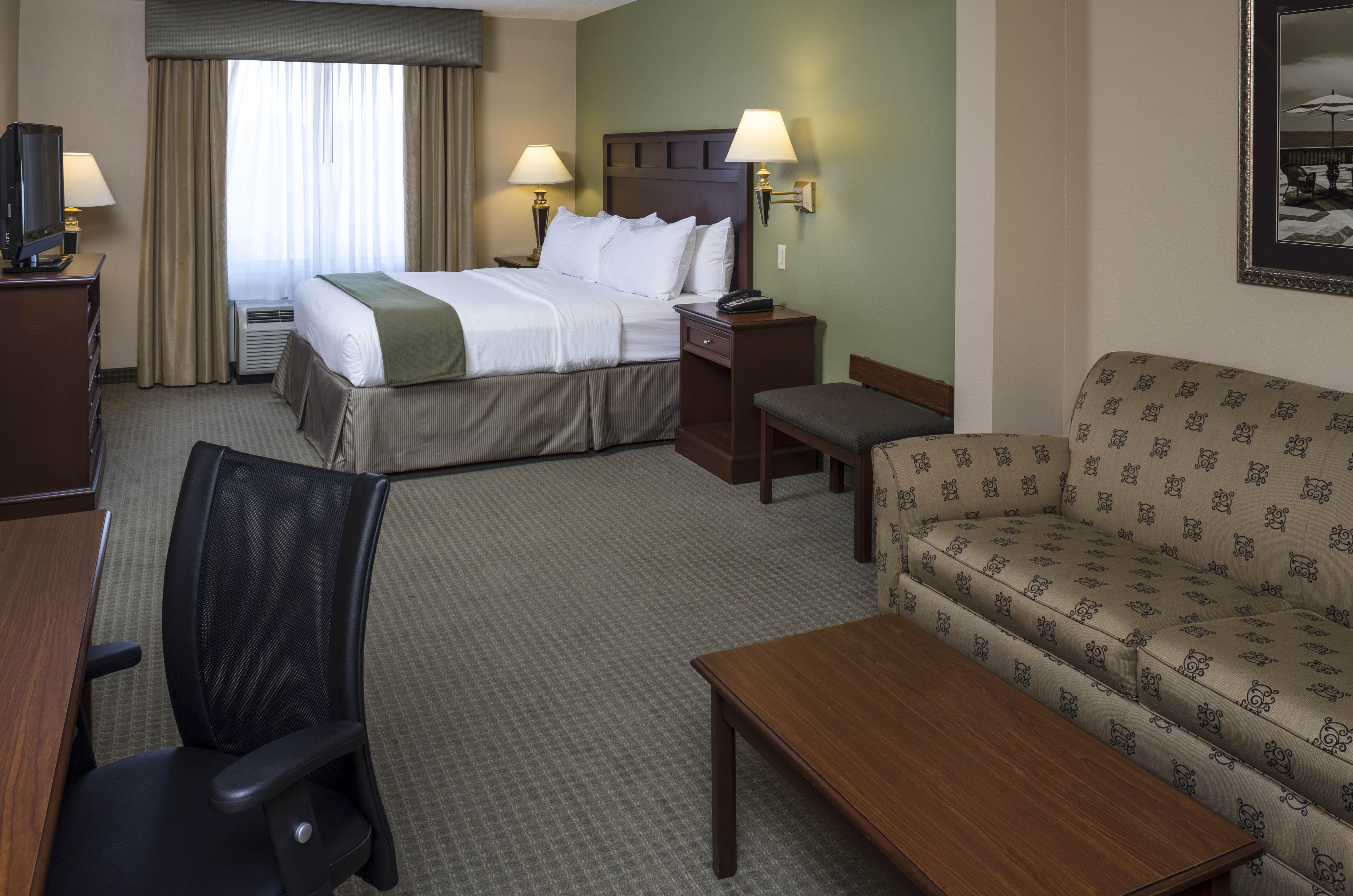 Express & East-lakewood Ranch By Ihg