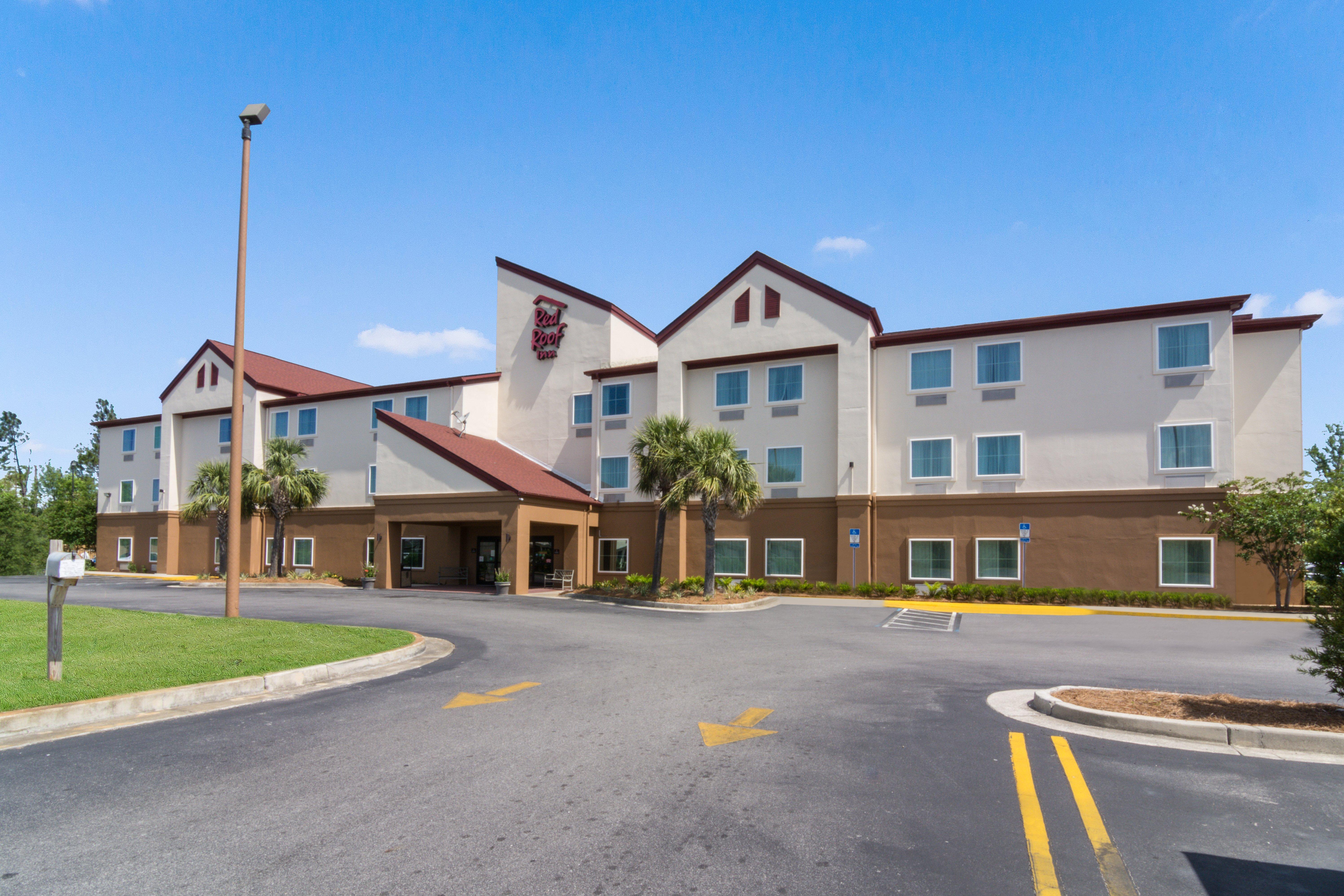 Red Roof Motel