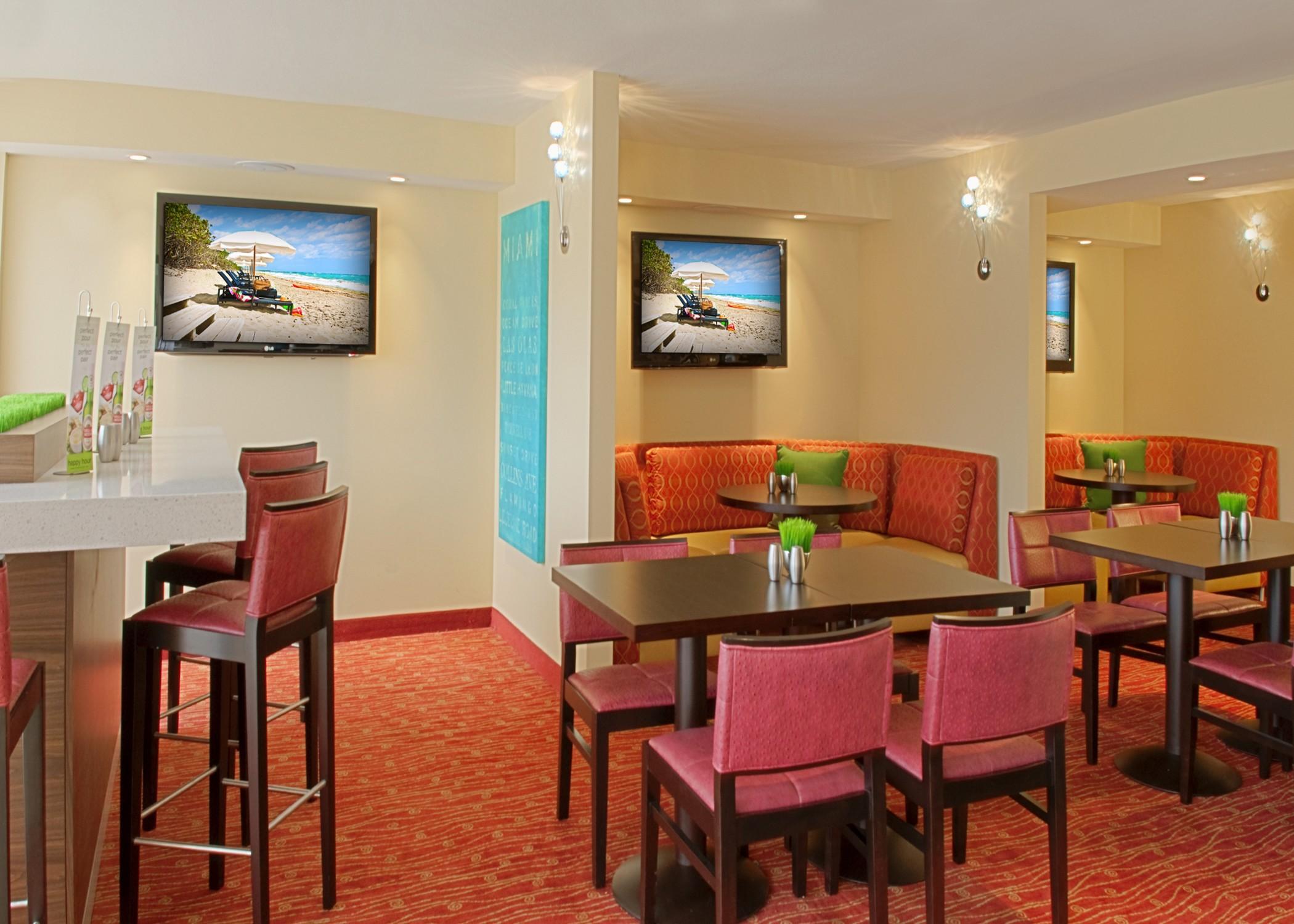 Courtyard By Marriott Hotel