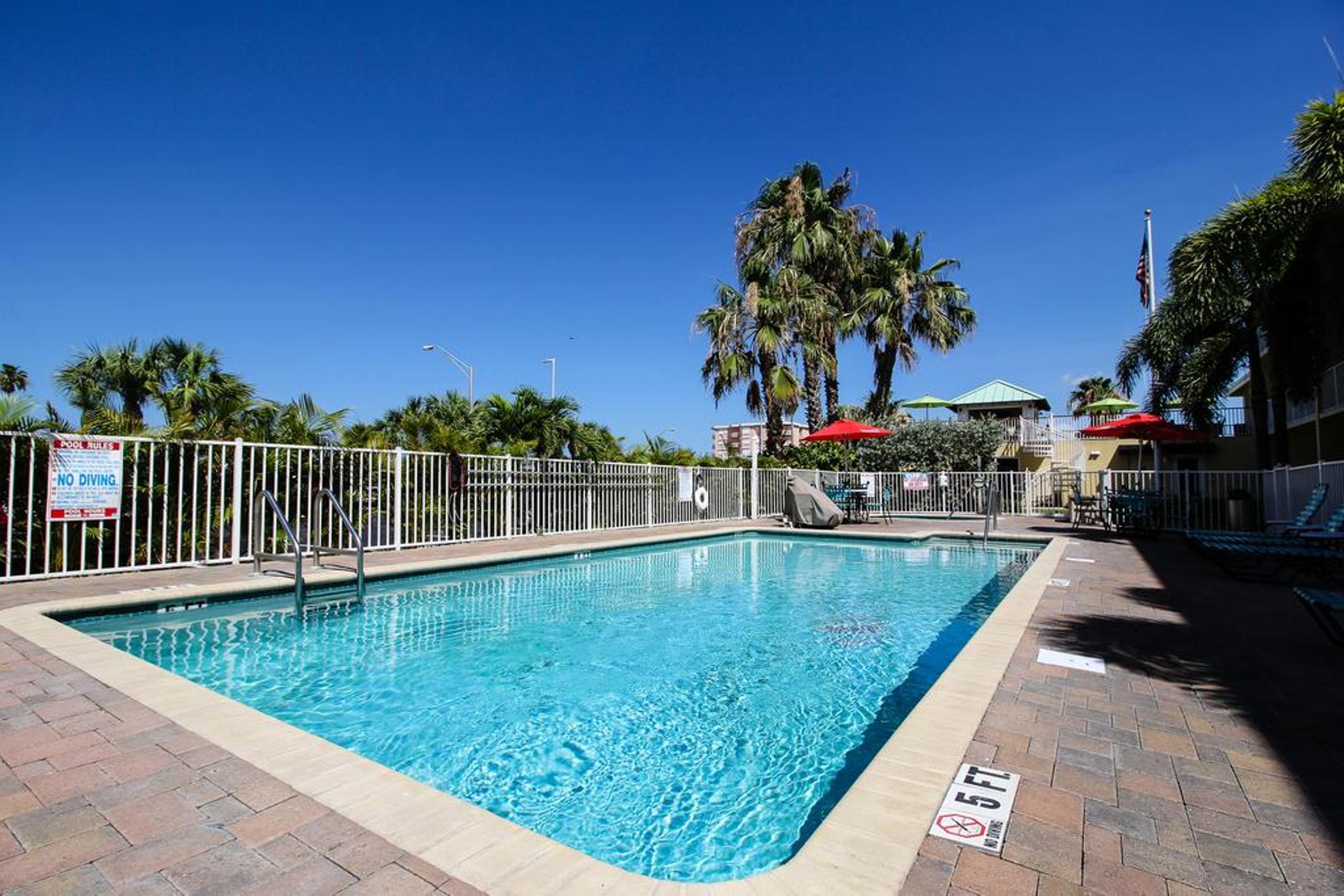 Hotel Treasure Island And Marina 3*