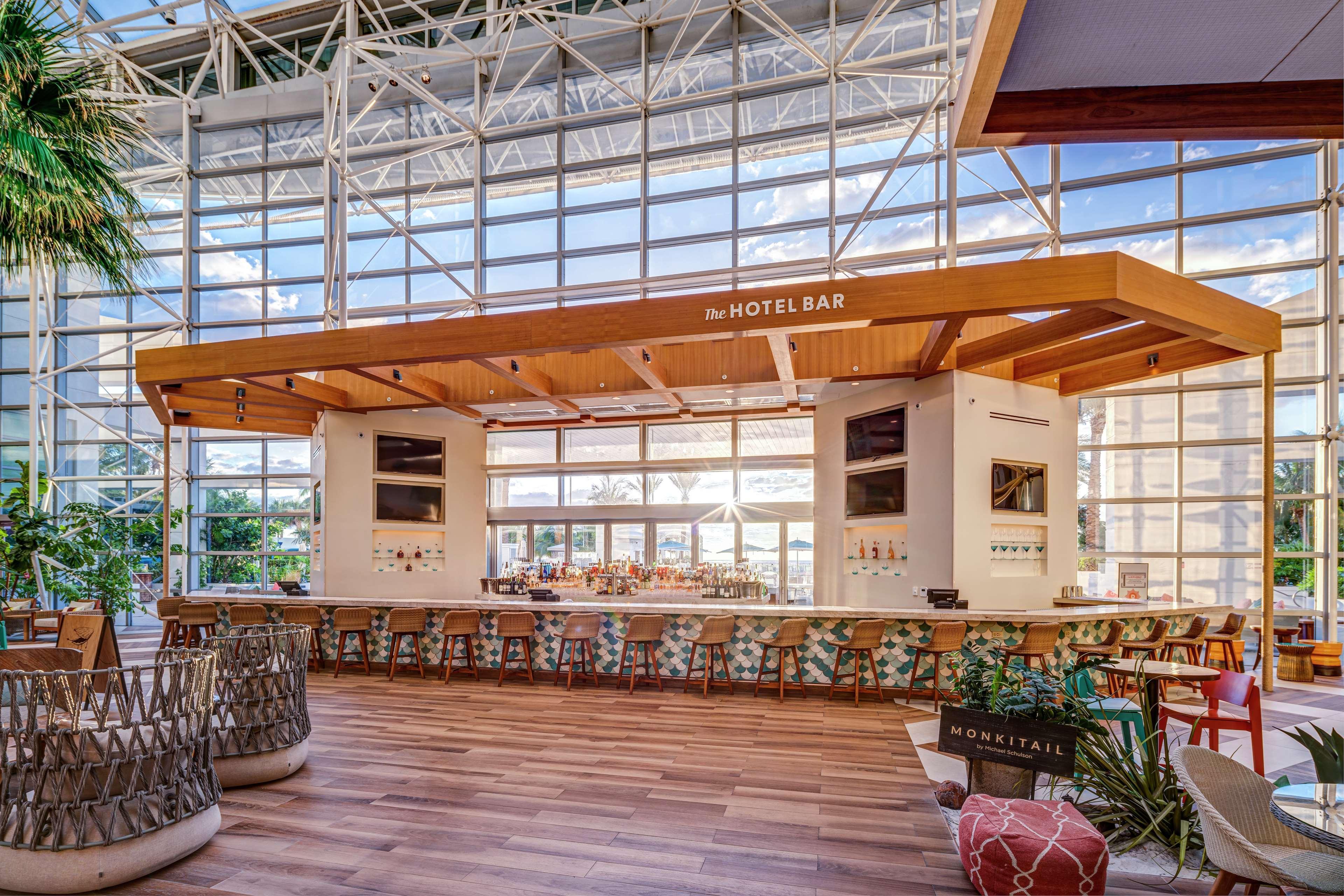 Resort The Diplomat Hollywood, Curio Collection By Hilton