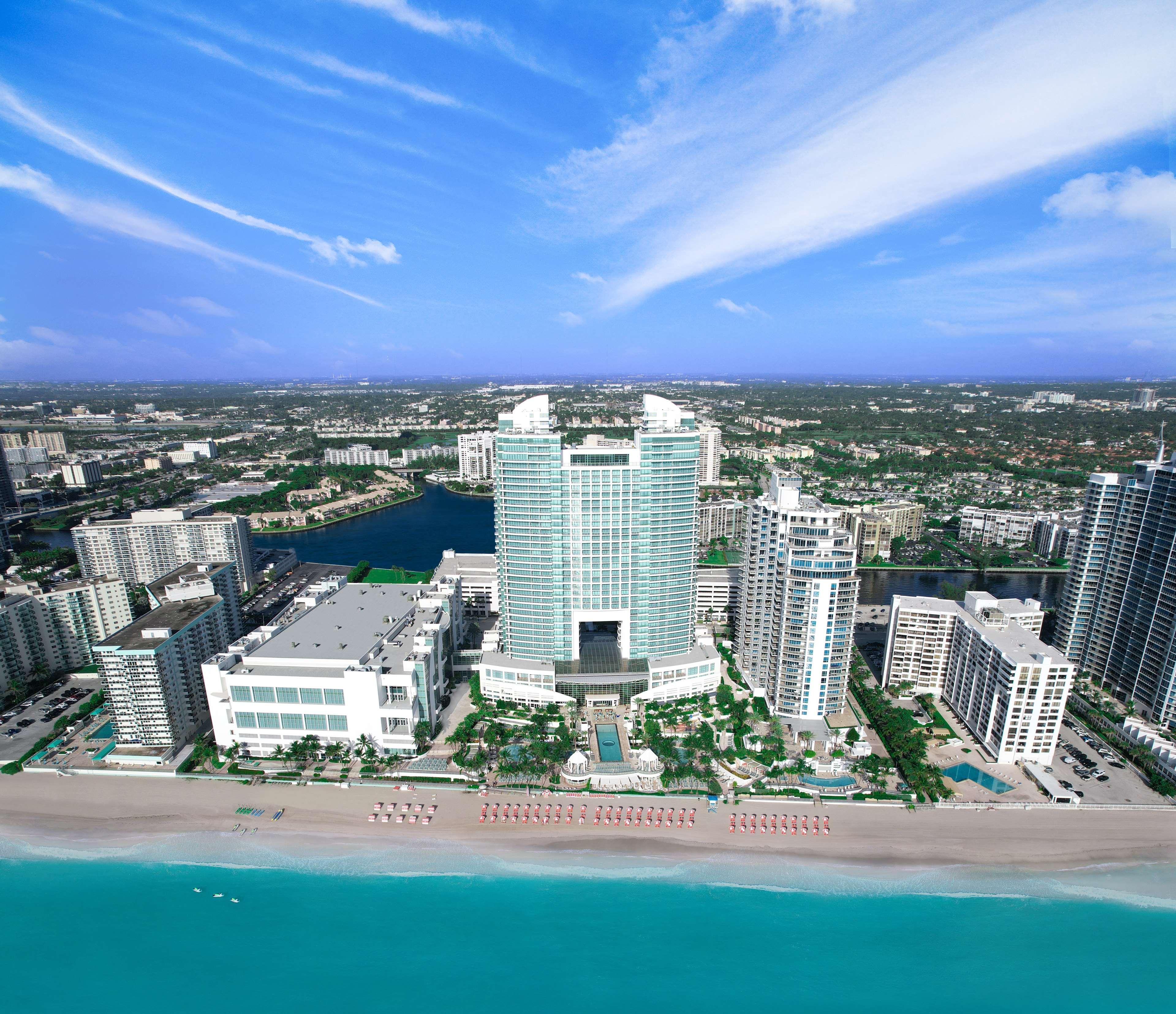 Resort The Diplomat Hollywood, Curio Collection By Hilton 4*
