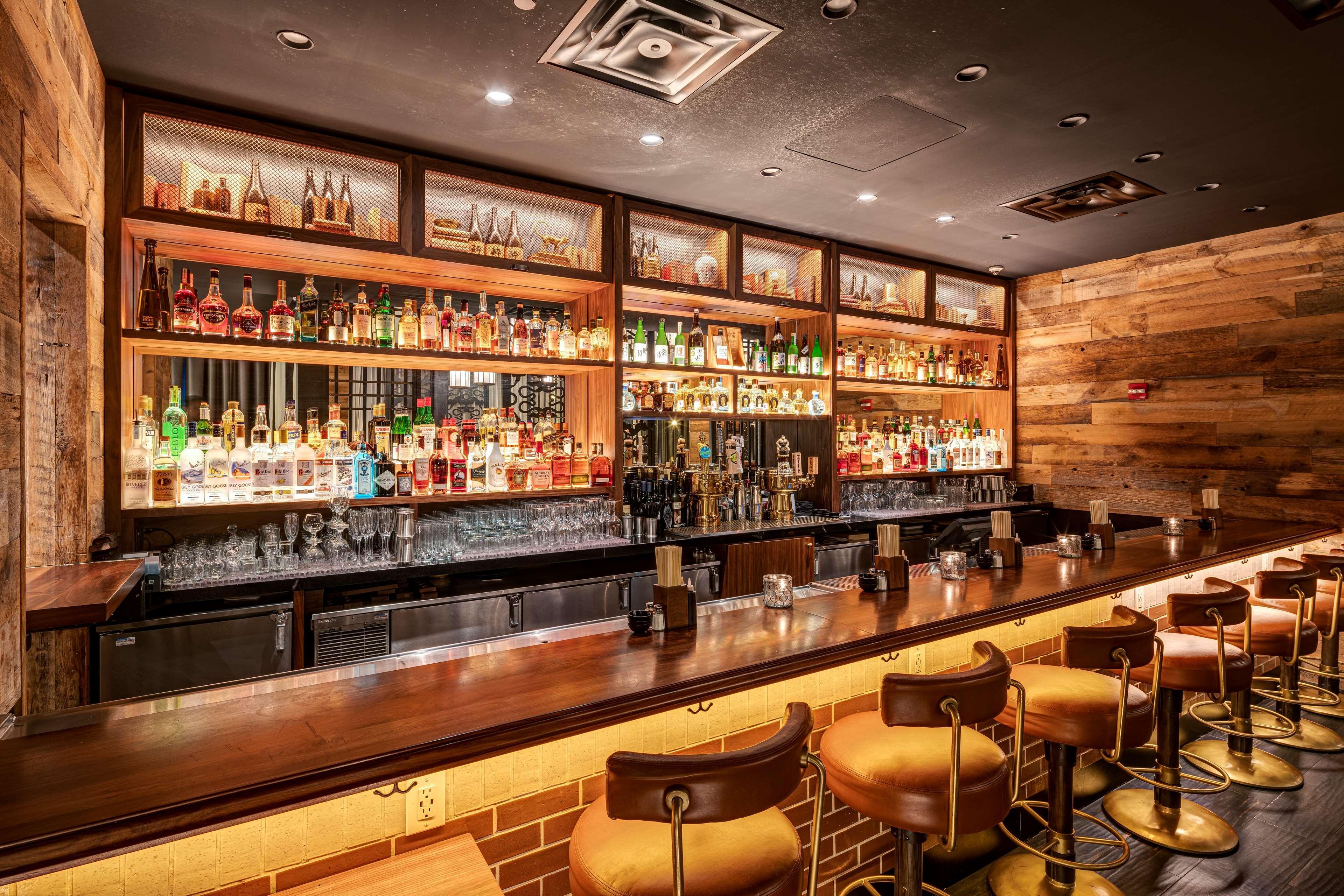 The Diplomat Hollywood, Curio Collection By Hilton Resort
