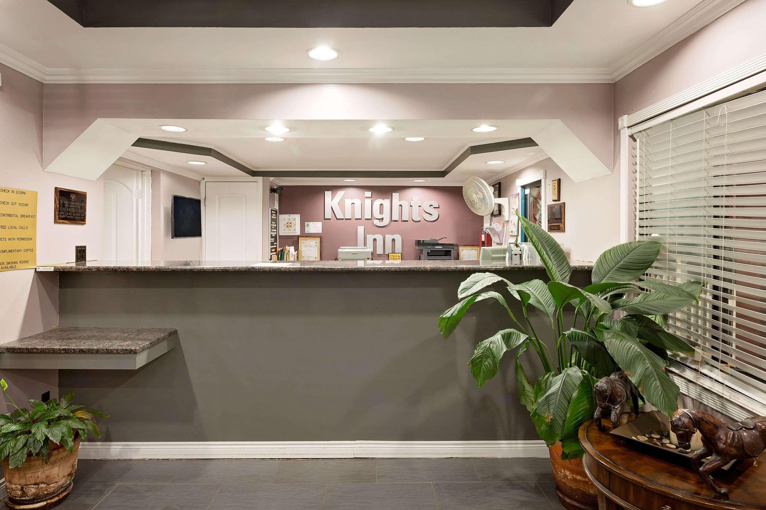 Knights Motel