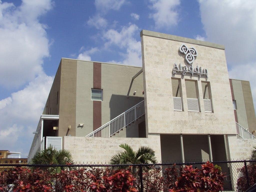 Aladdin​ - Couples Only​ 3* Miami Springs